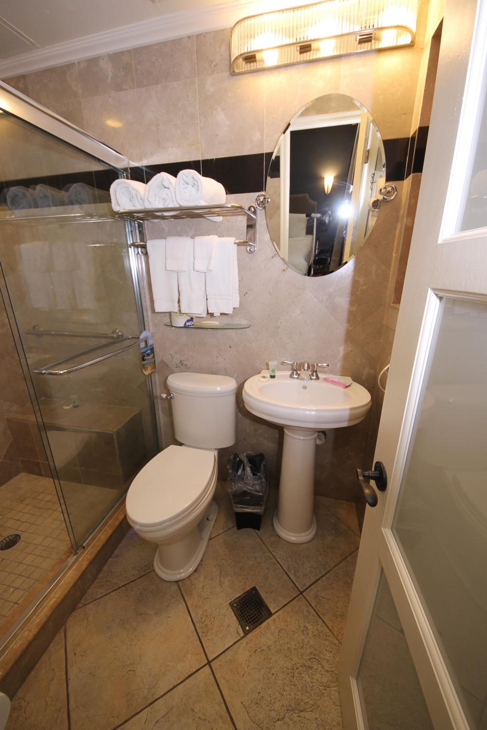 Hyde Park Hotel — 11