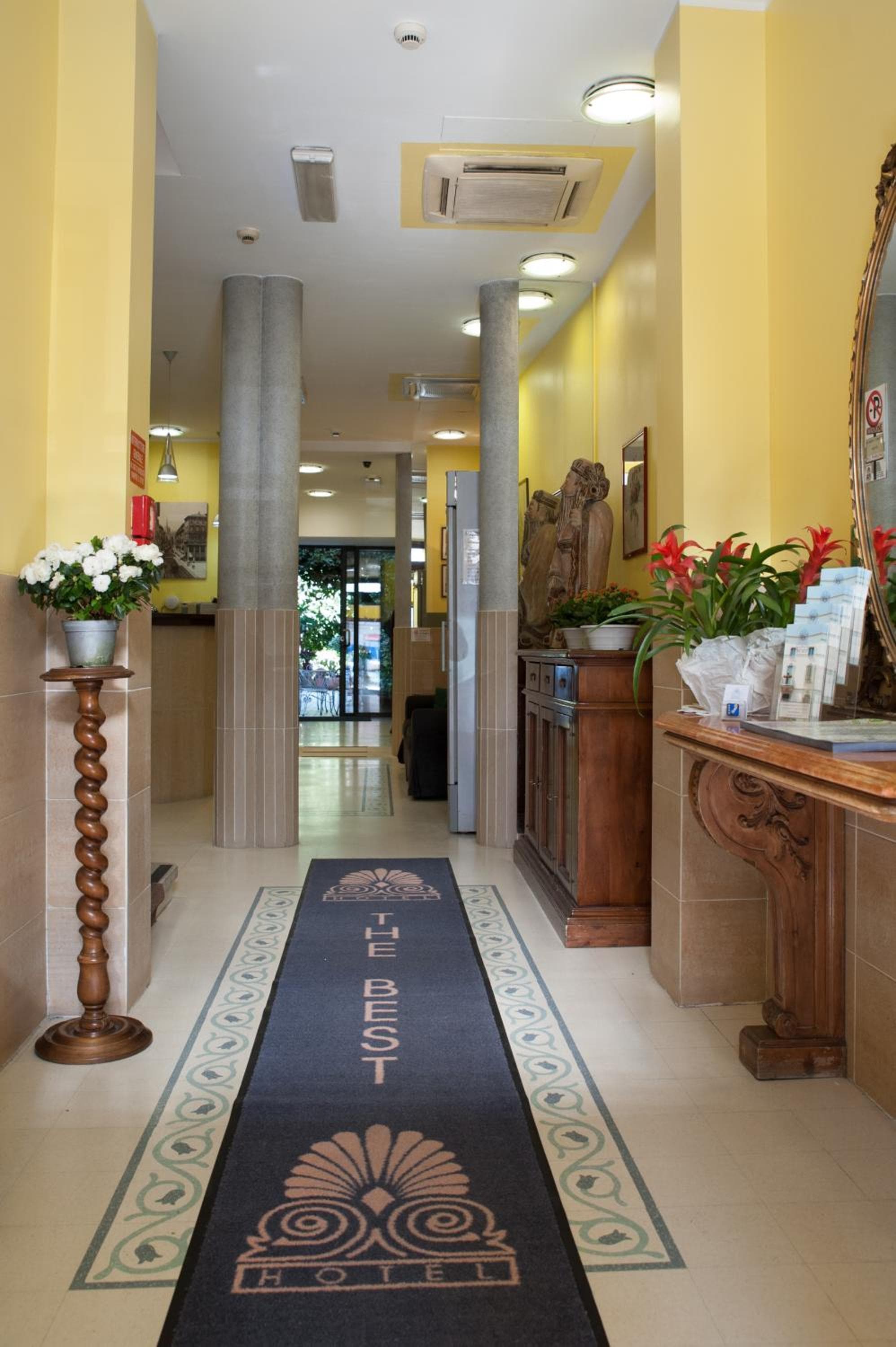 Das Beste Hotel — 2
