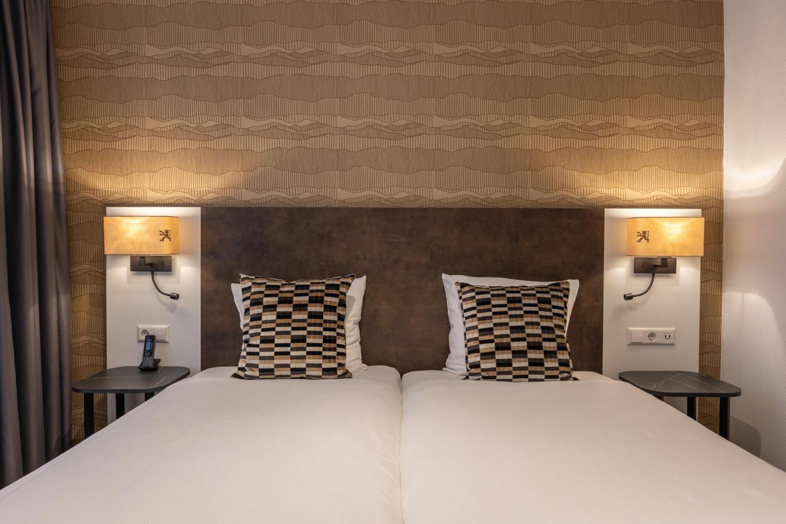Hotel Amsterdam De Roode Leeuw — 8