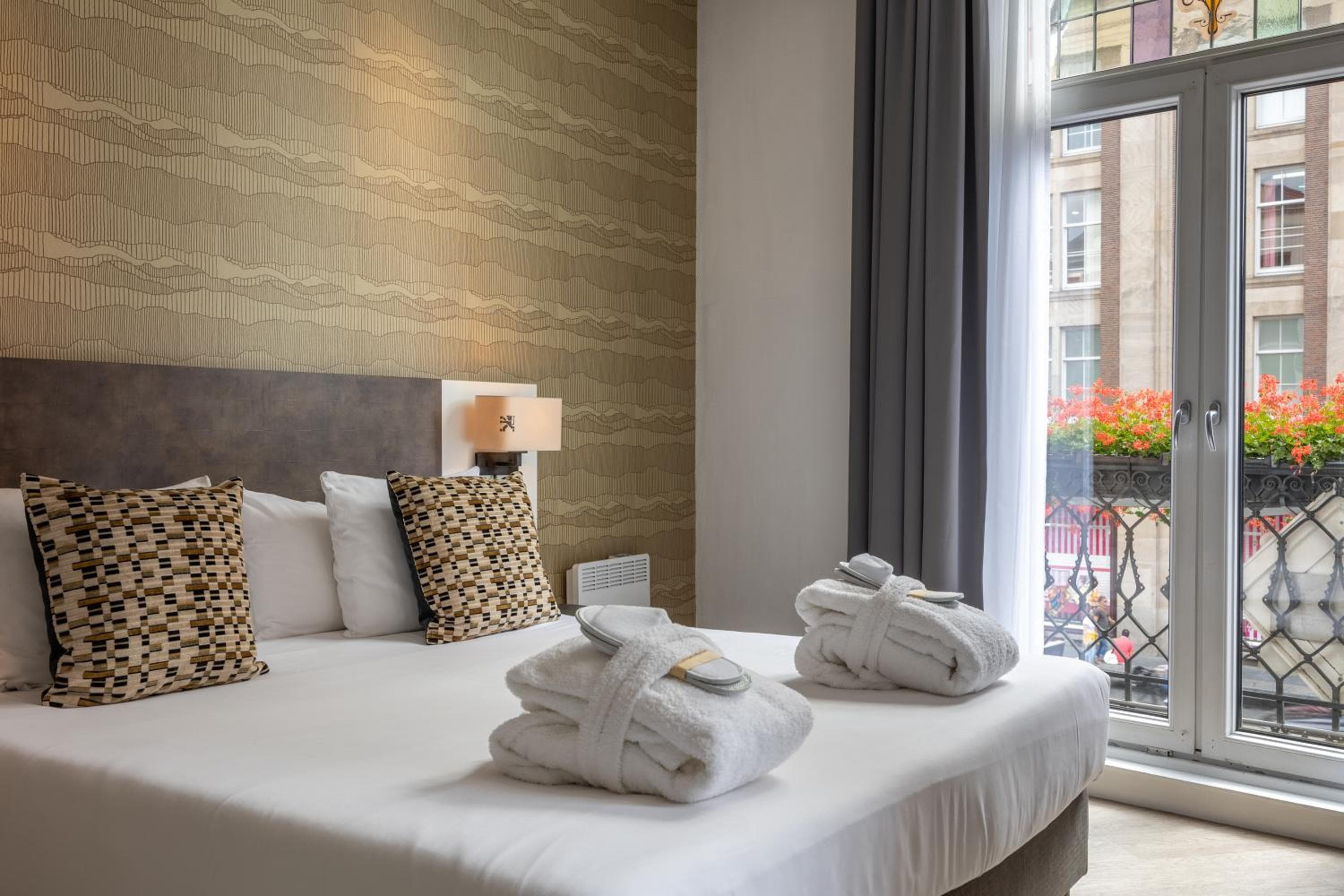 Hotel Amsterdam De Roode Leeuw — 7