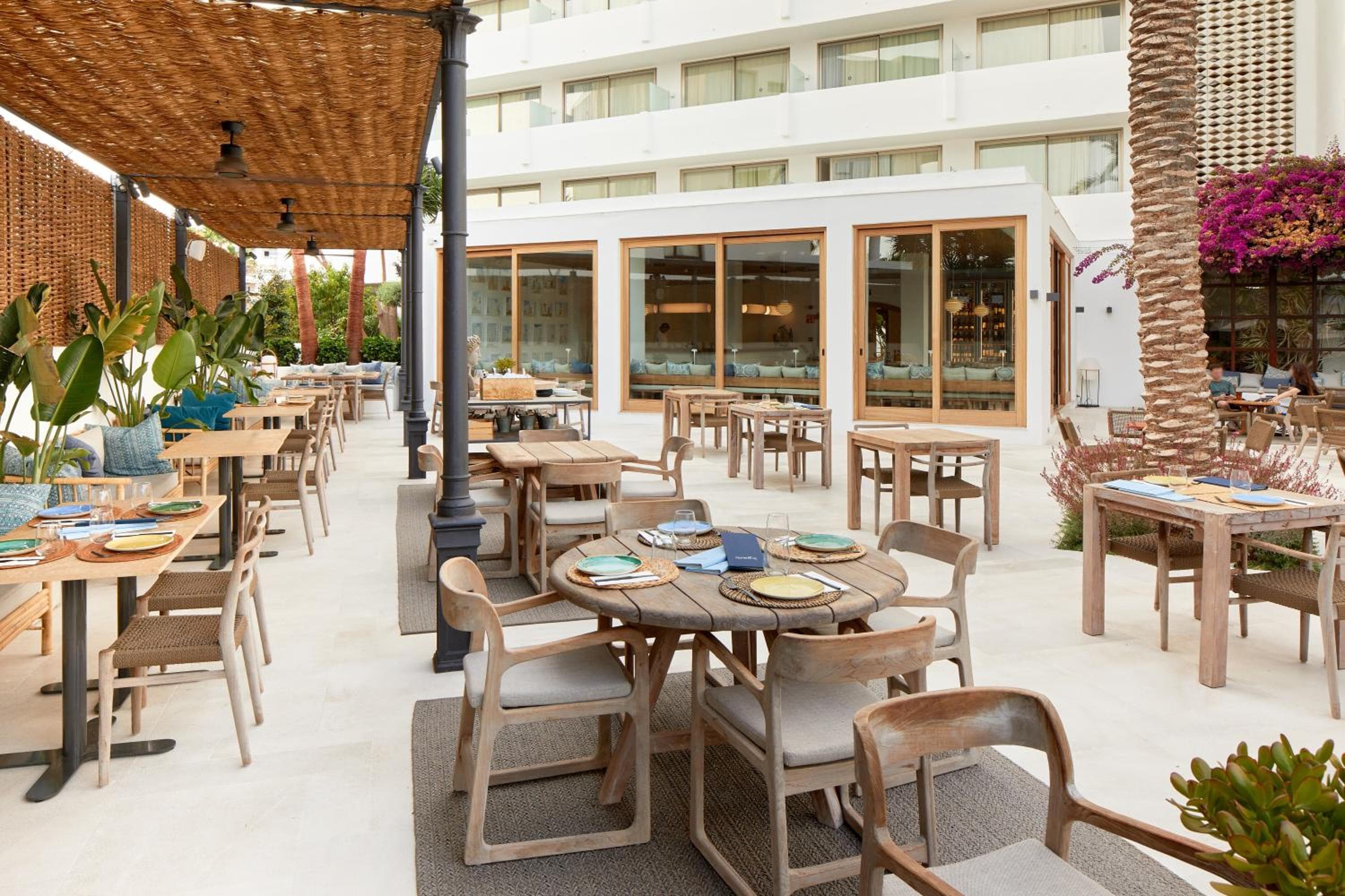 Hotel Tres Torres — 23