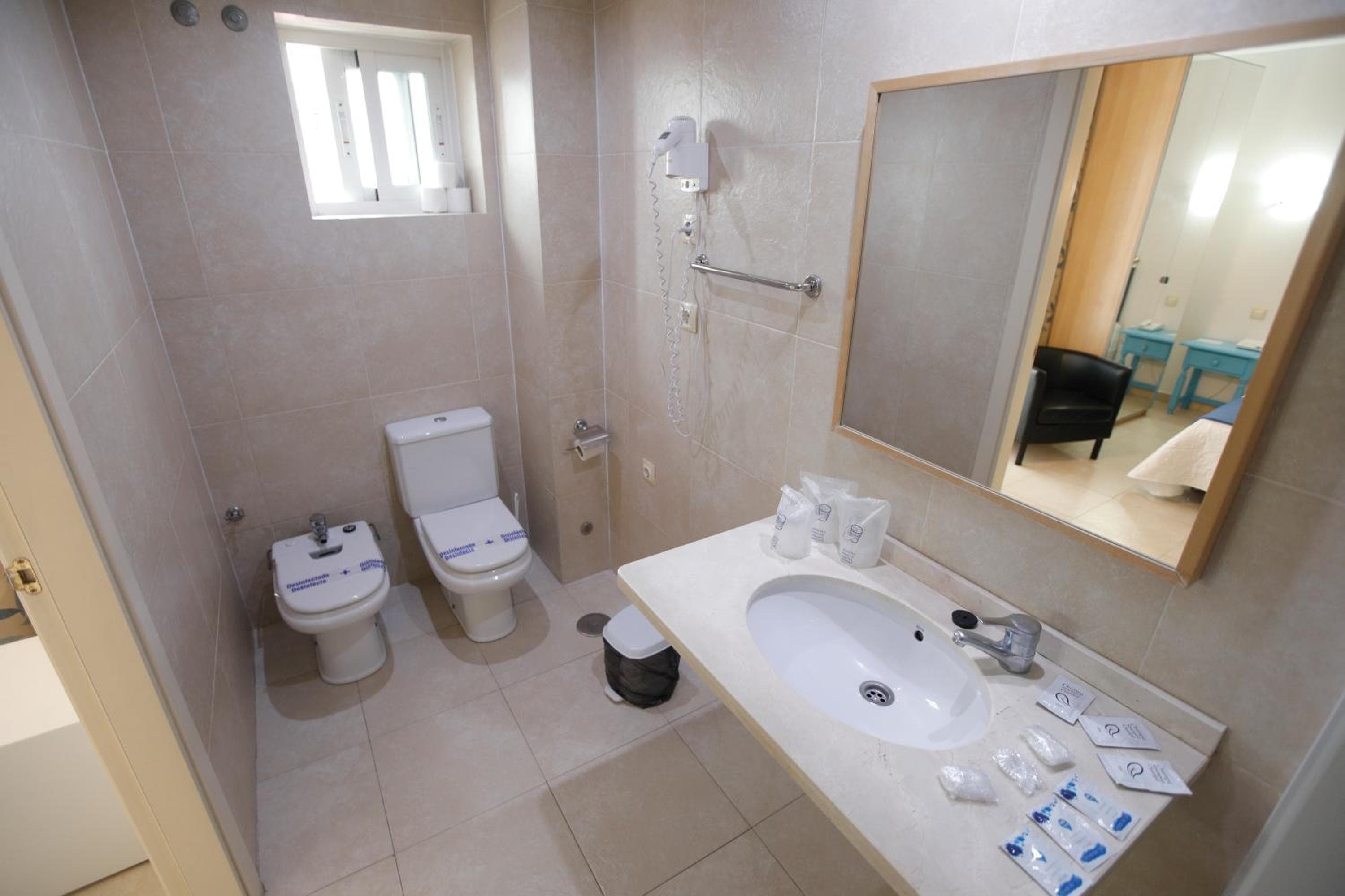 Hotel Eliseos — 26