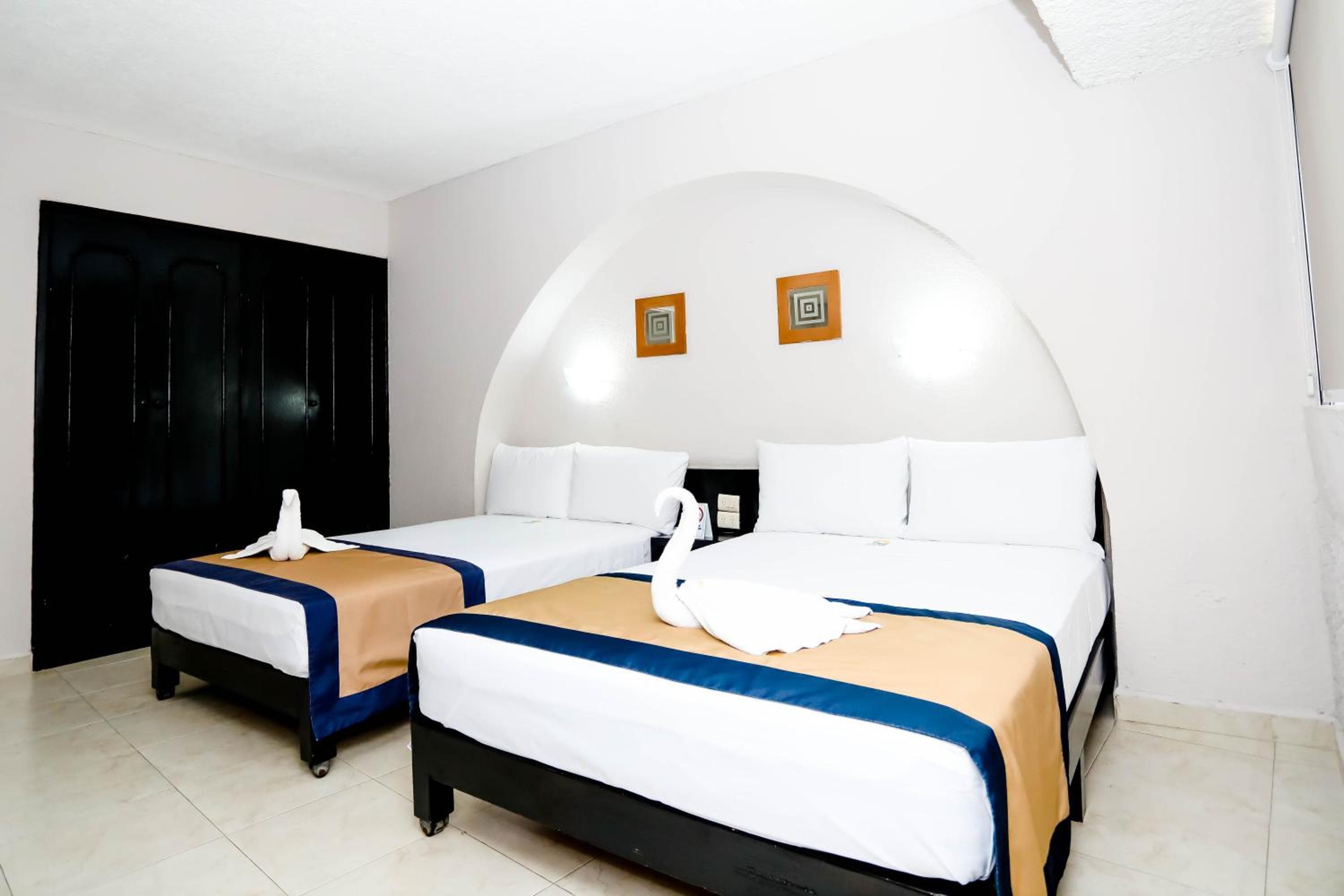 Hotel Caribe Internacional Cancun — 12
