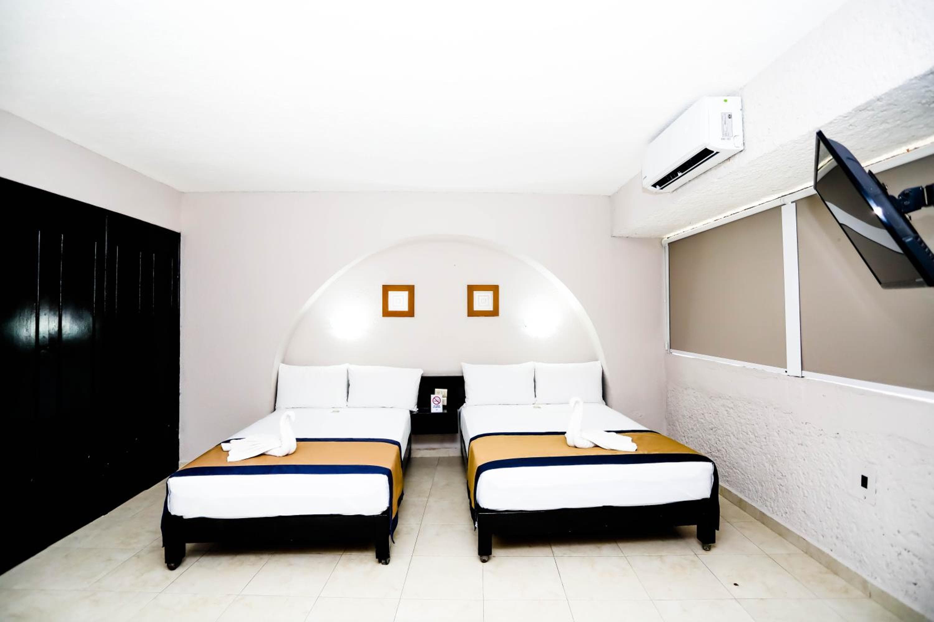 Hotel Caribe Internacional Cancun — 16