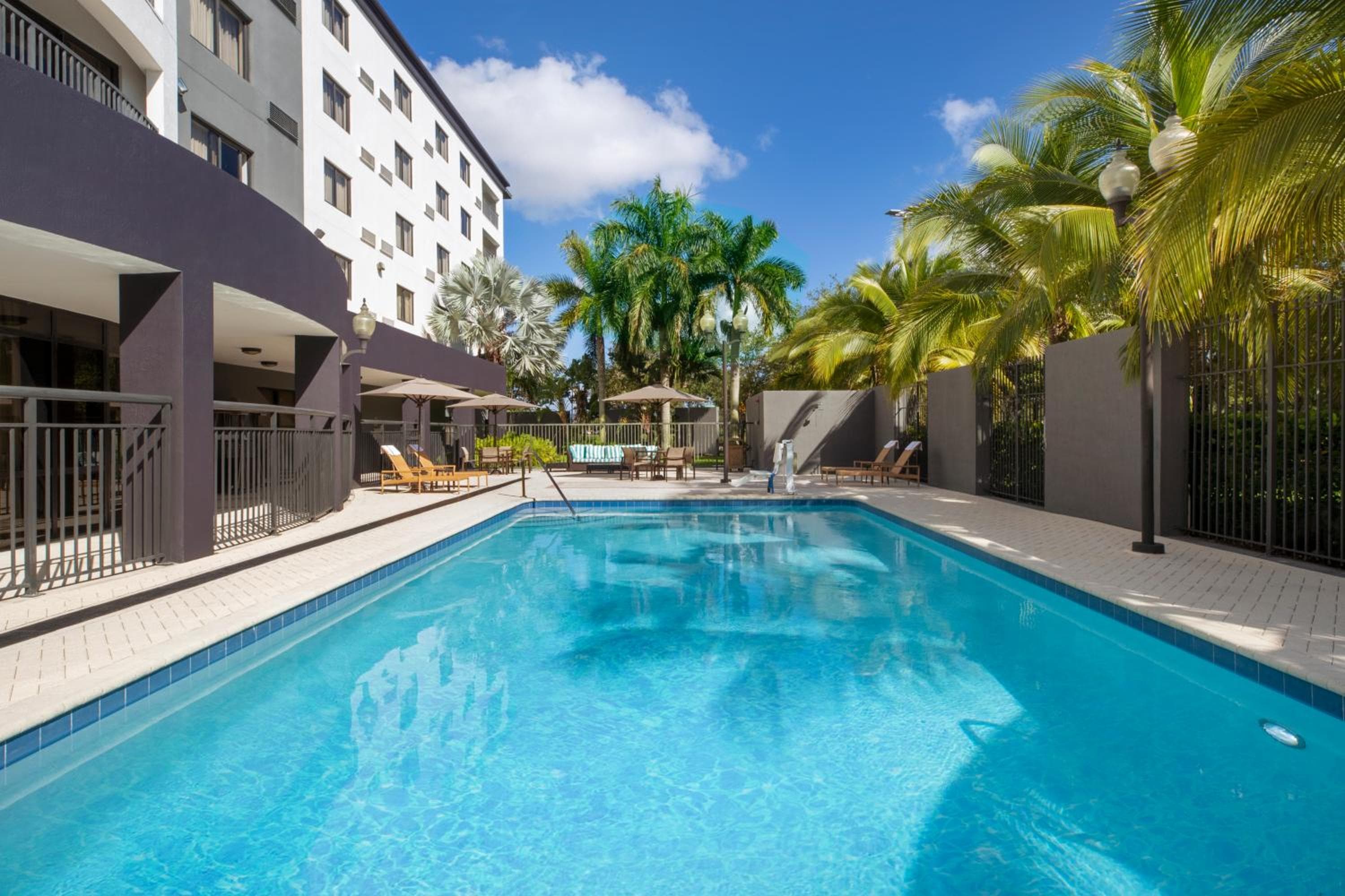 Courtyard by Marriott Miami at Dolphin Mall — 20