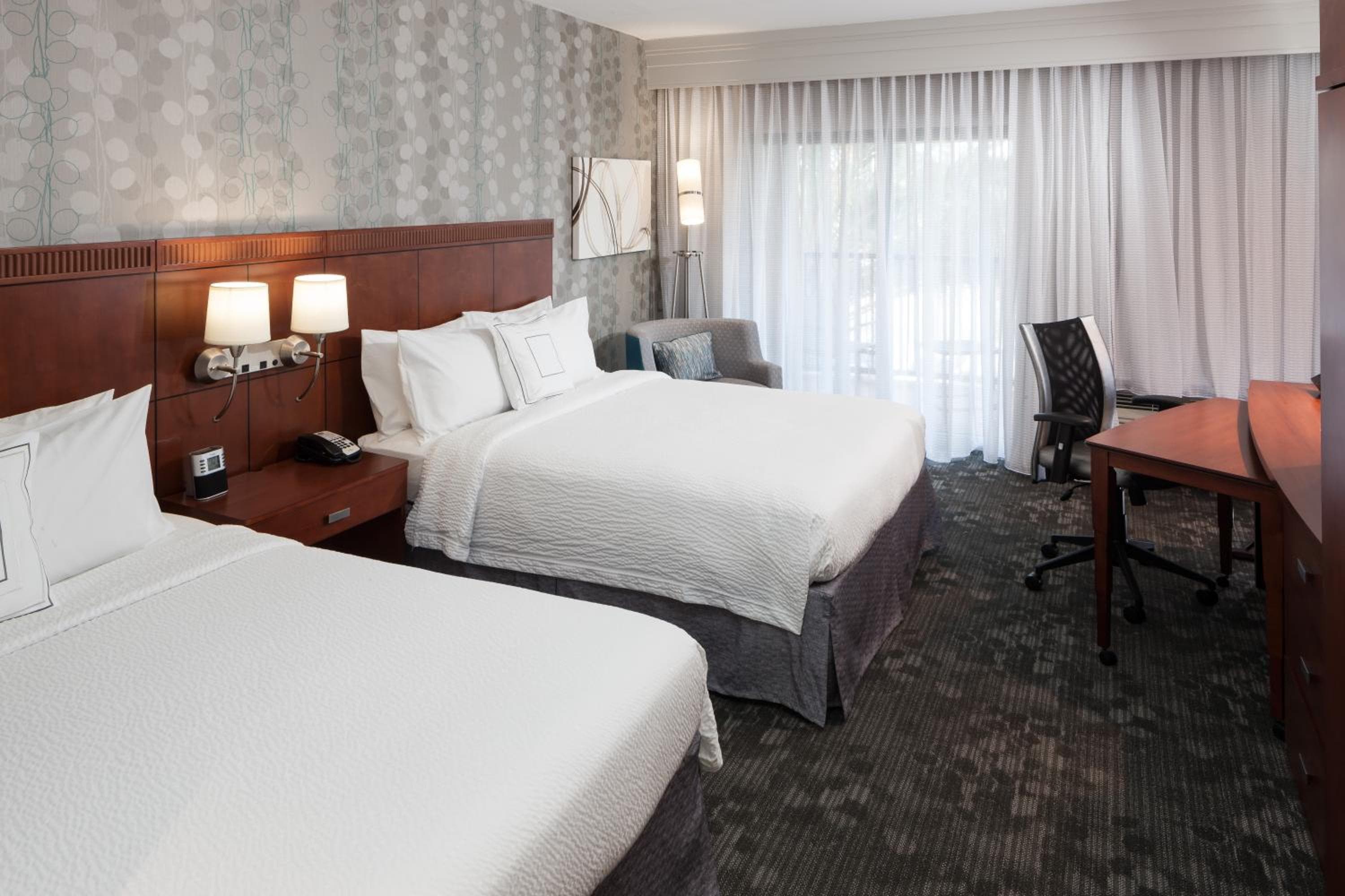 Courtyard by Marriott Miami at Dolphin Mall — 2