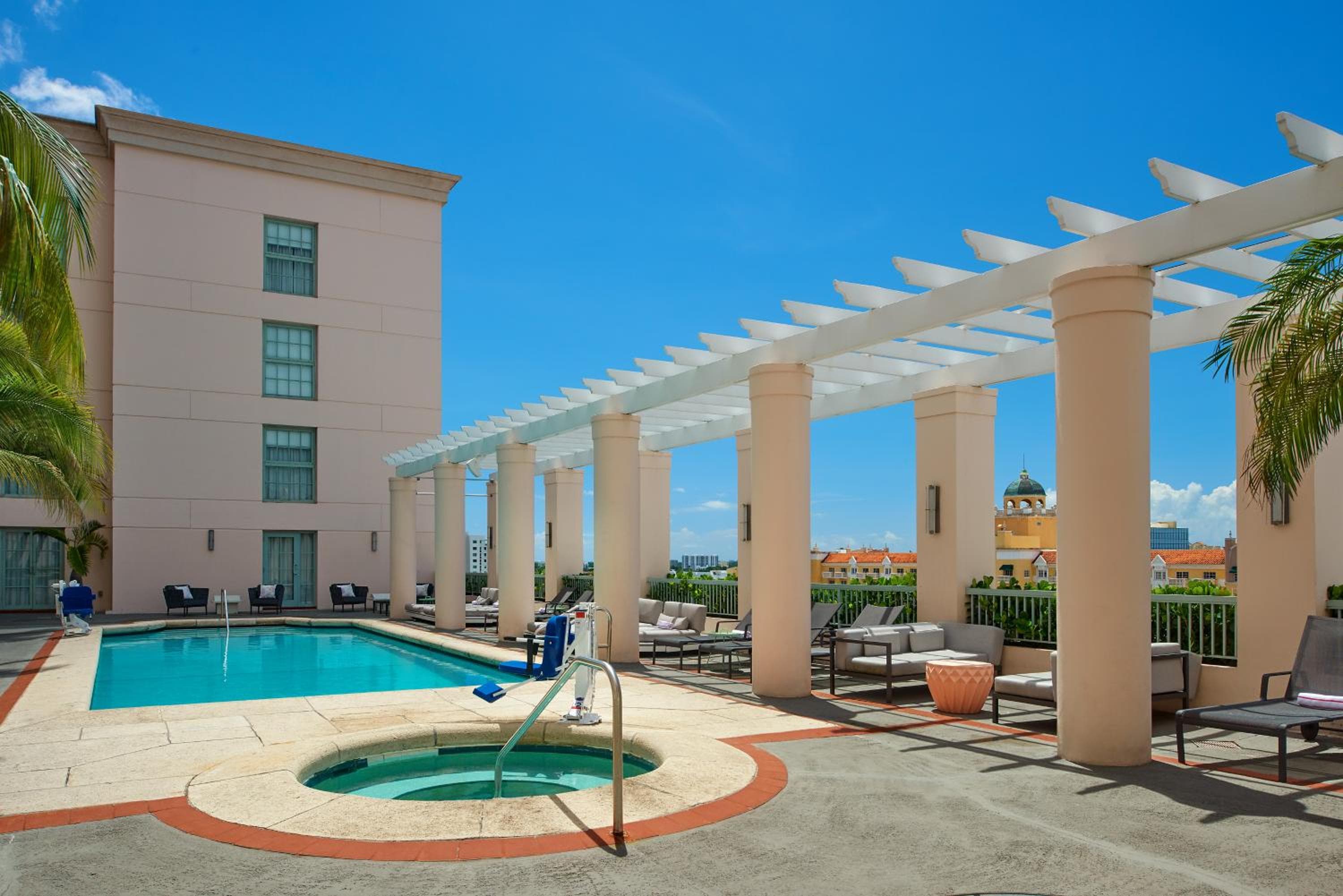 Hotel Colonnade Coral Gables, Collezione di autografi — 2