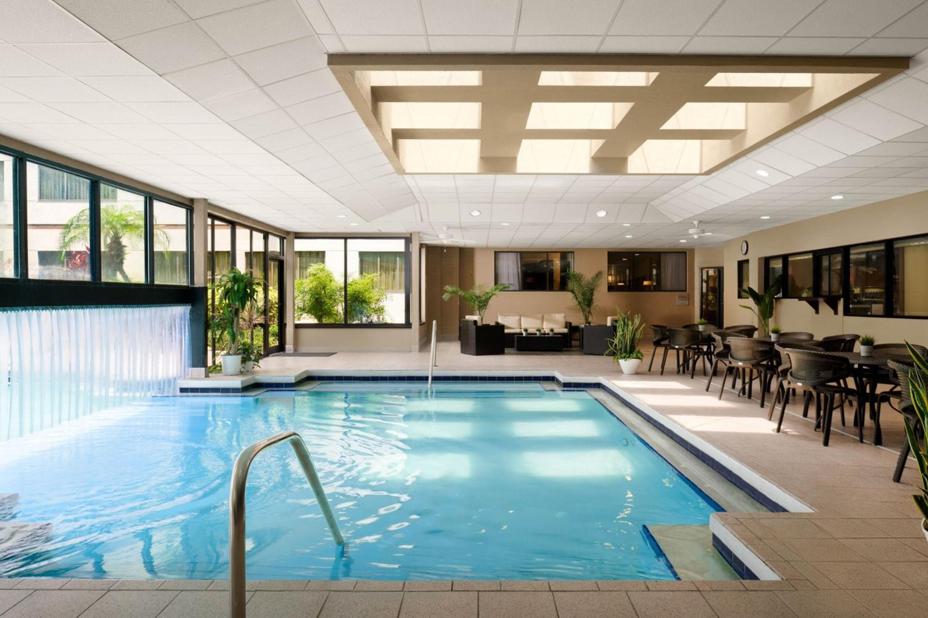 Sheraton Suites Orlando Flughafenhotel — 19