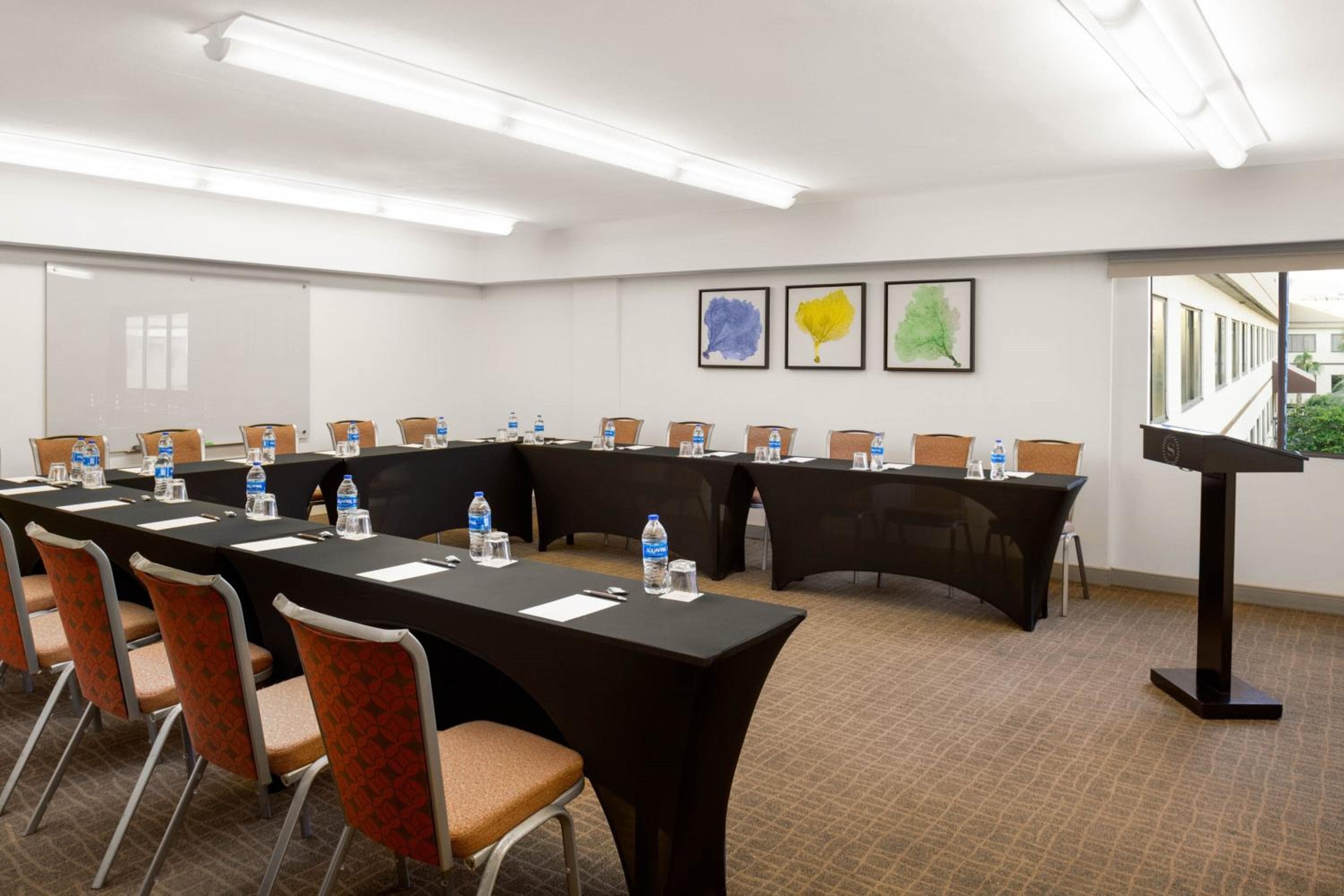 Sheraton Suites Orlando Flughafenhotel — 25