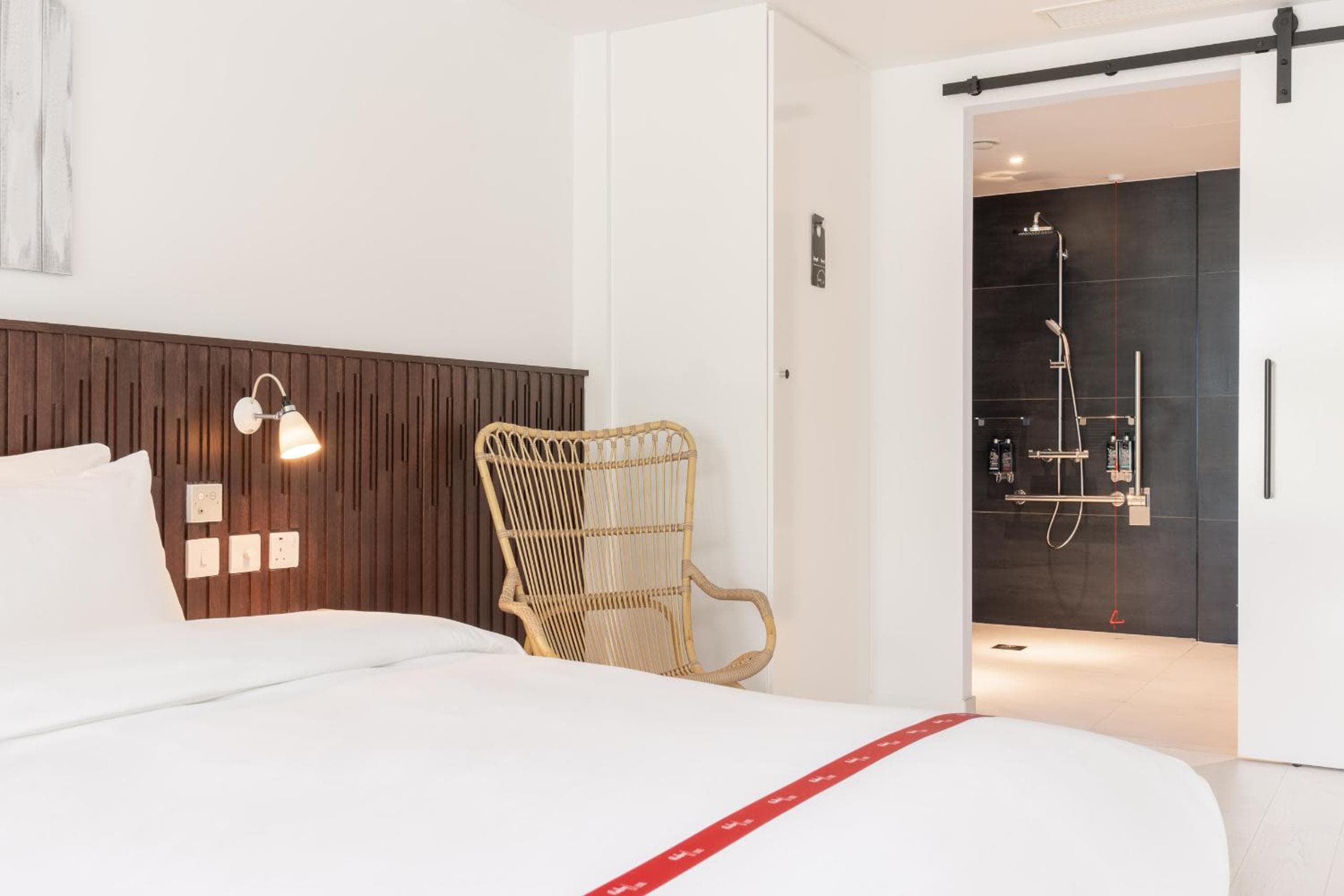 Ruby Zoe Hotel London — 28