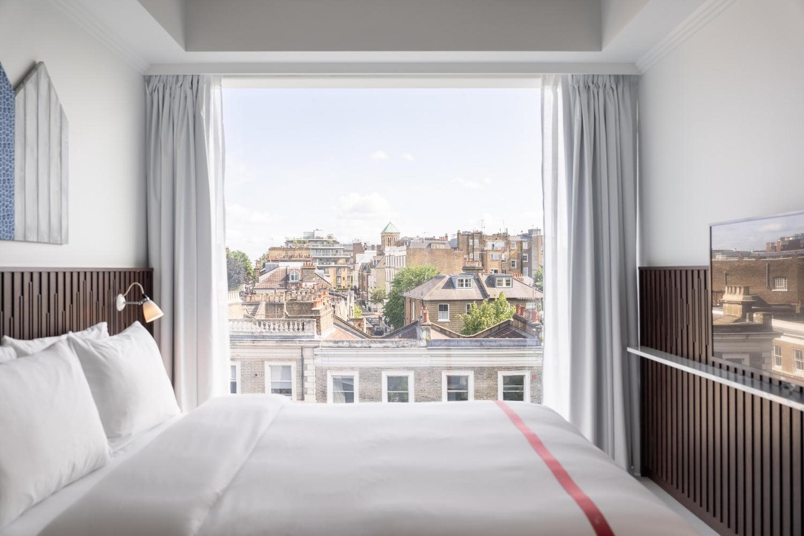 Ruby Zoe Hotel London — 12