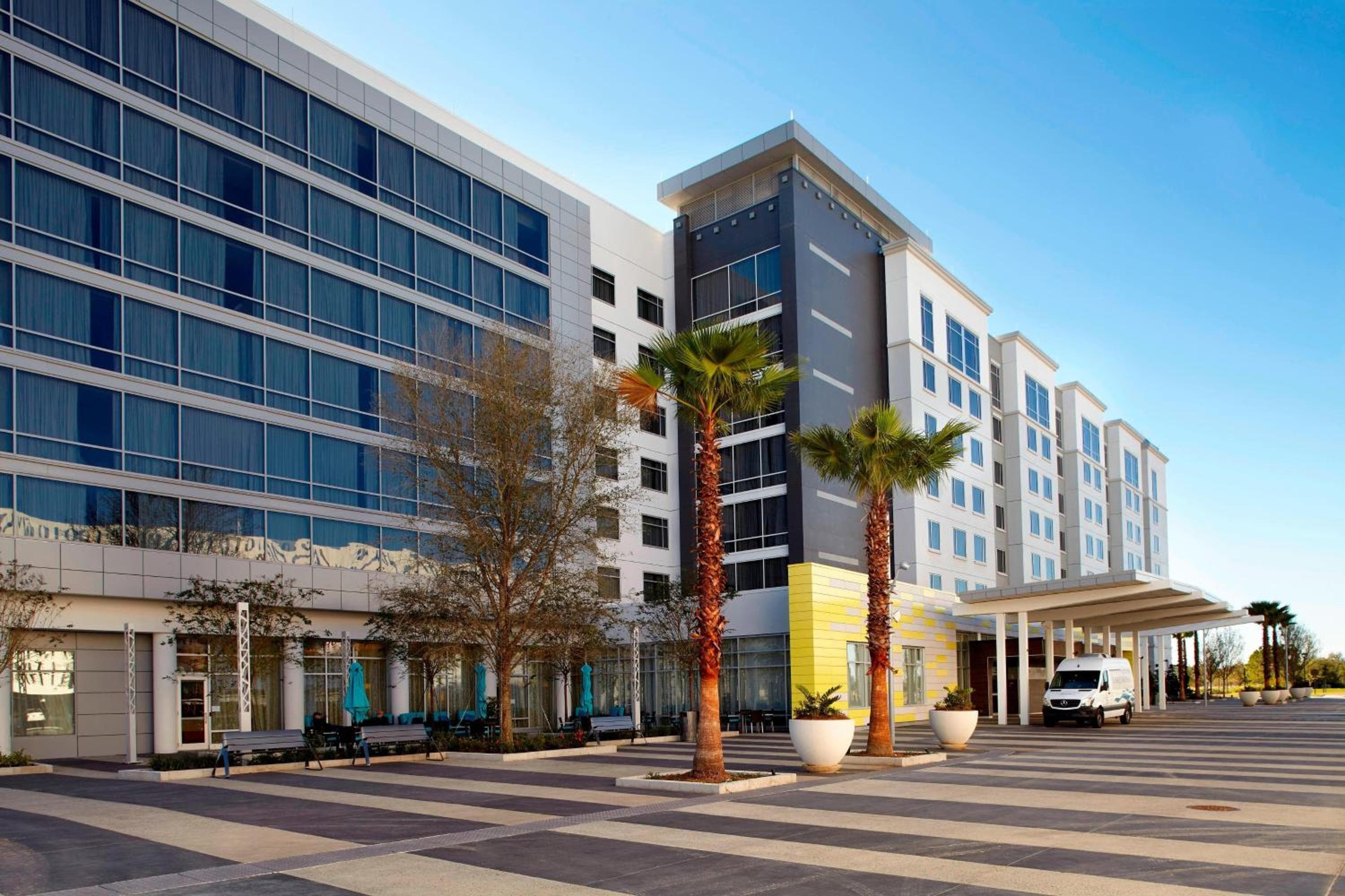 Cortile del Marriott Orlando Lake Nona — 2