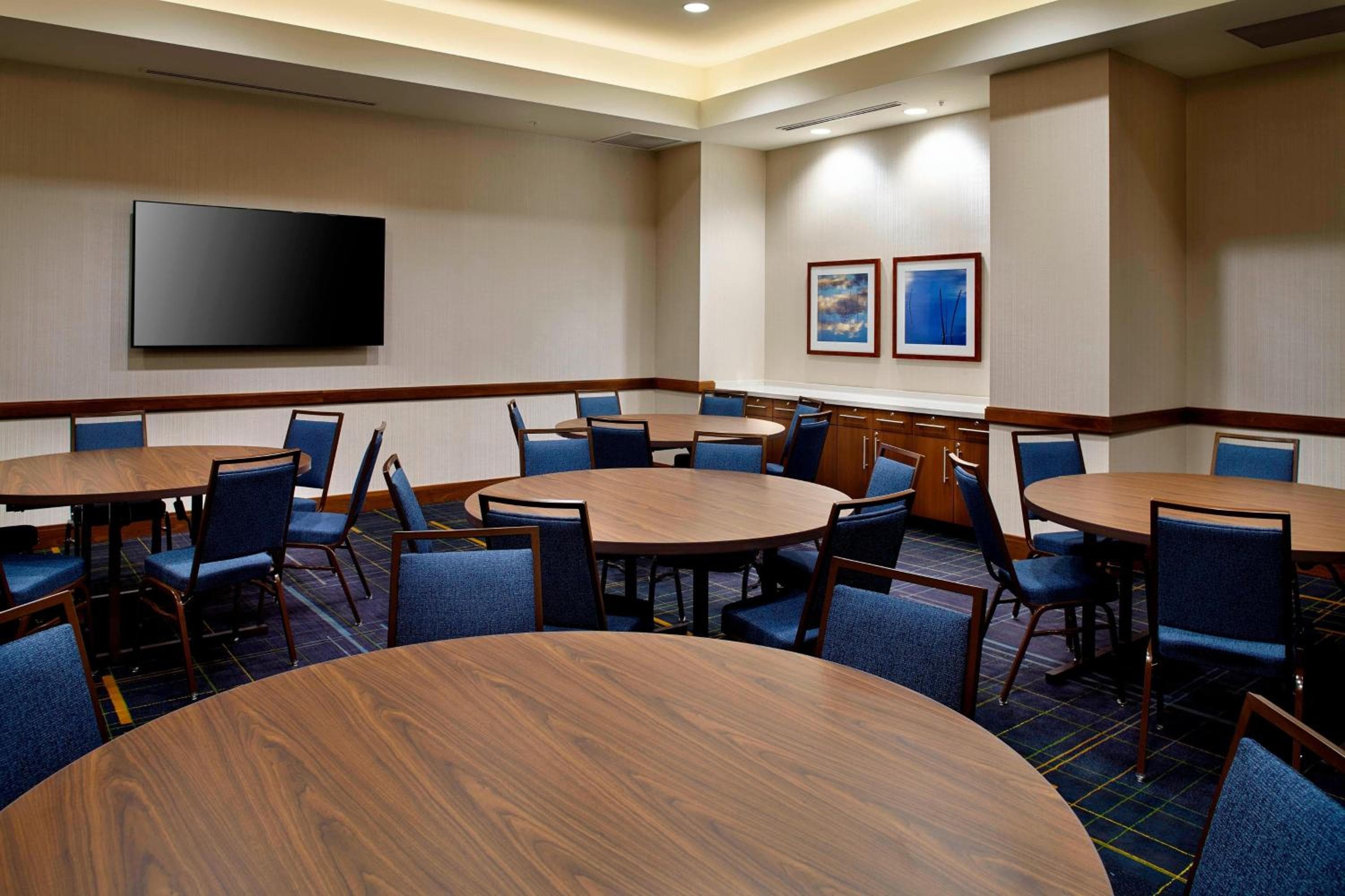 Courtyard by Marriott Orlando Lake Nona — 26