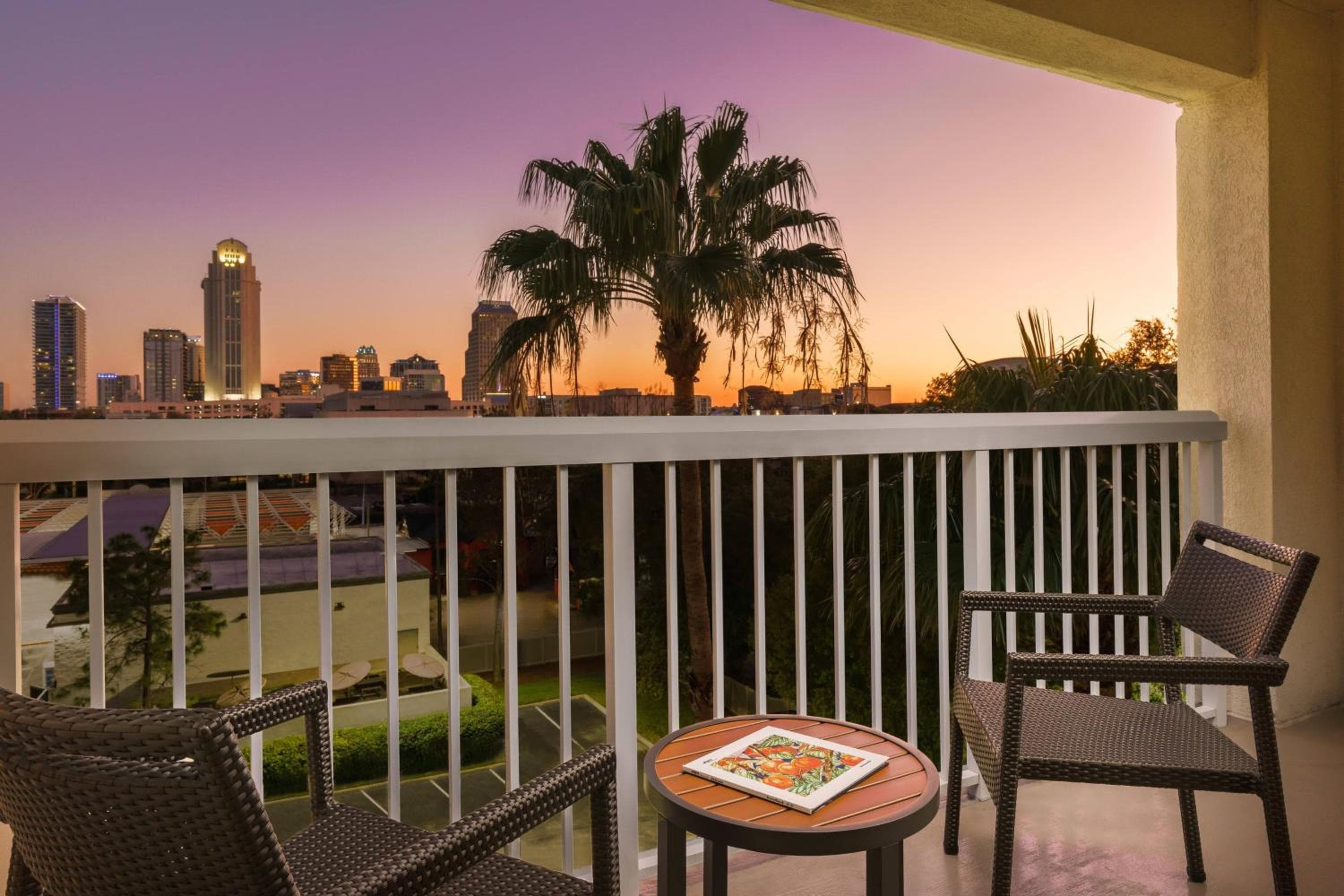 Courtyard by Marriott Orlando Downtown — 9