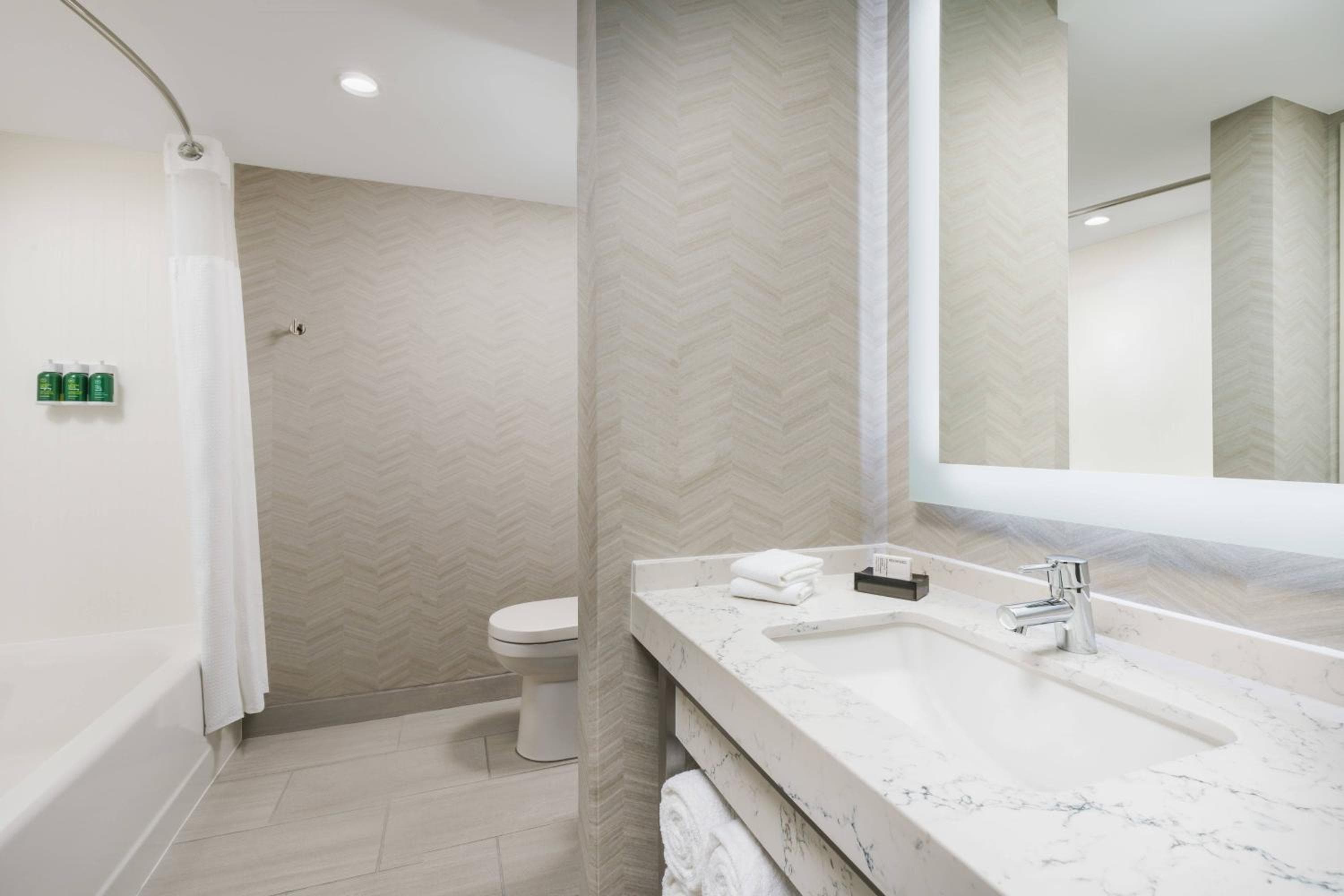 Courtyard by Marriott Orlando Downtown — 13