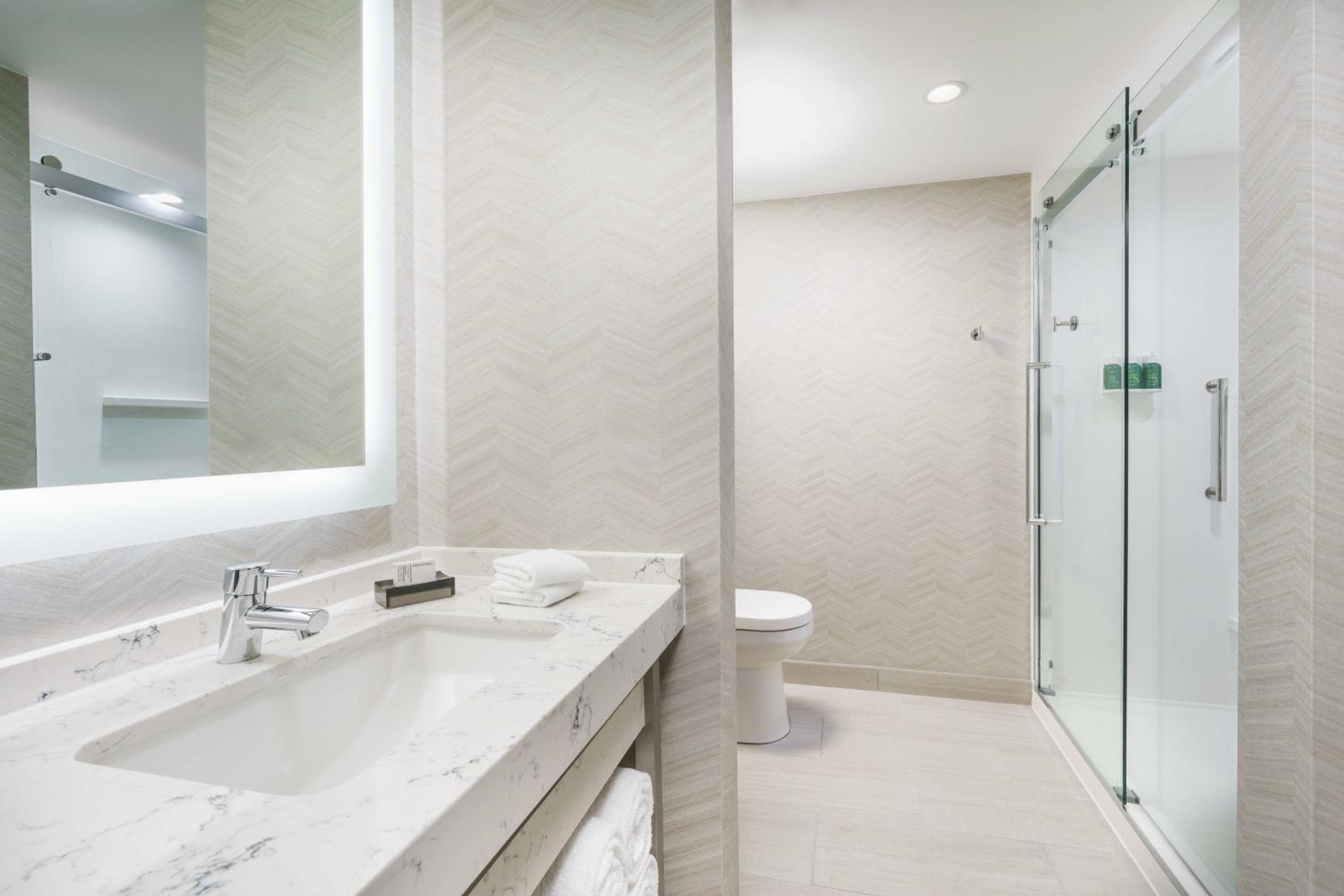 Courtyard by Marriott Orlando Downtown — 11