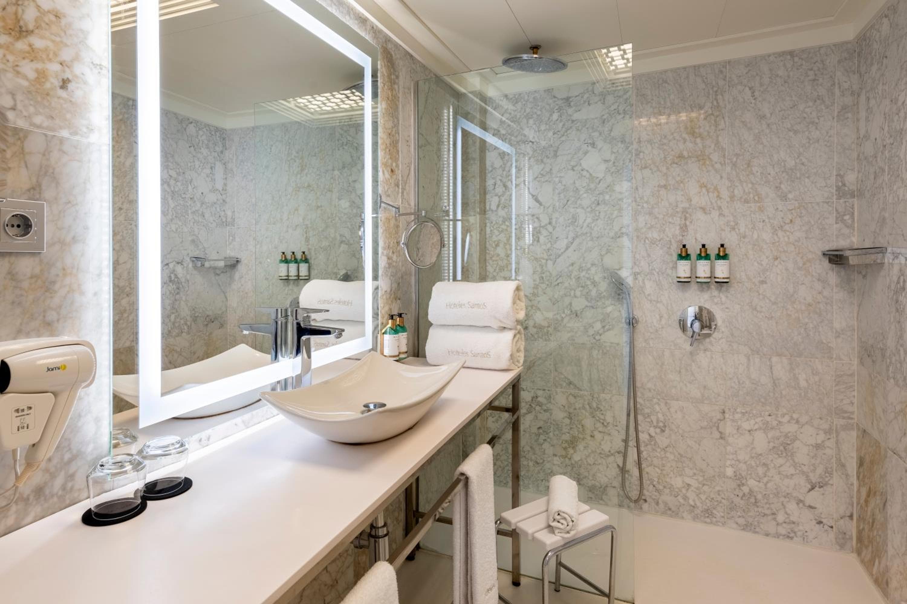 Nixe Palace — 23