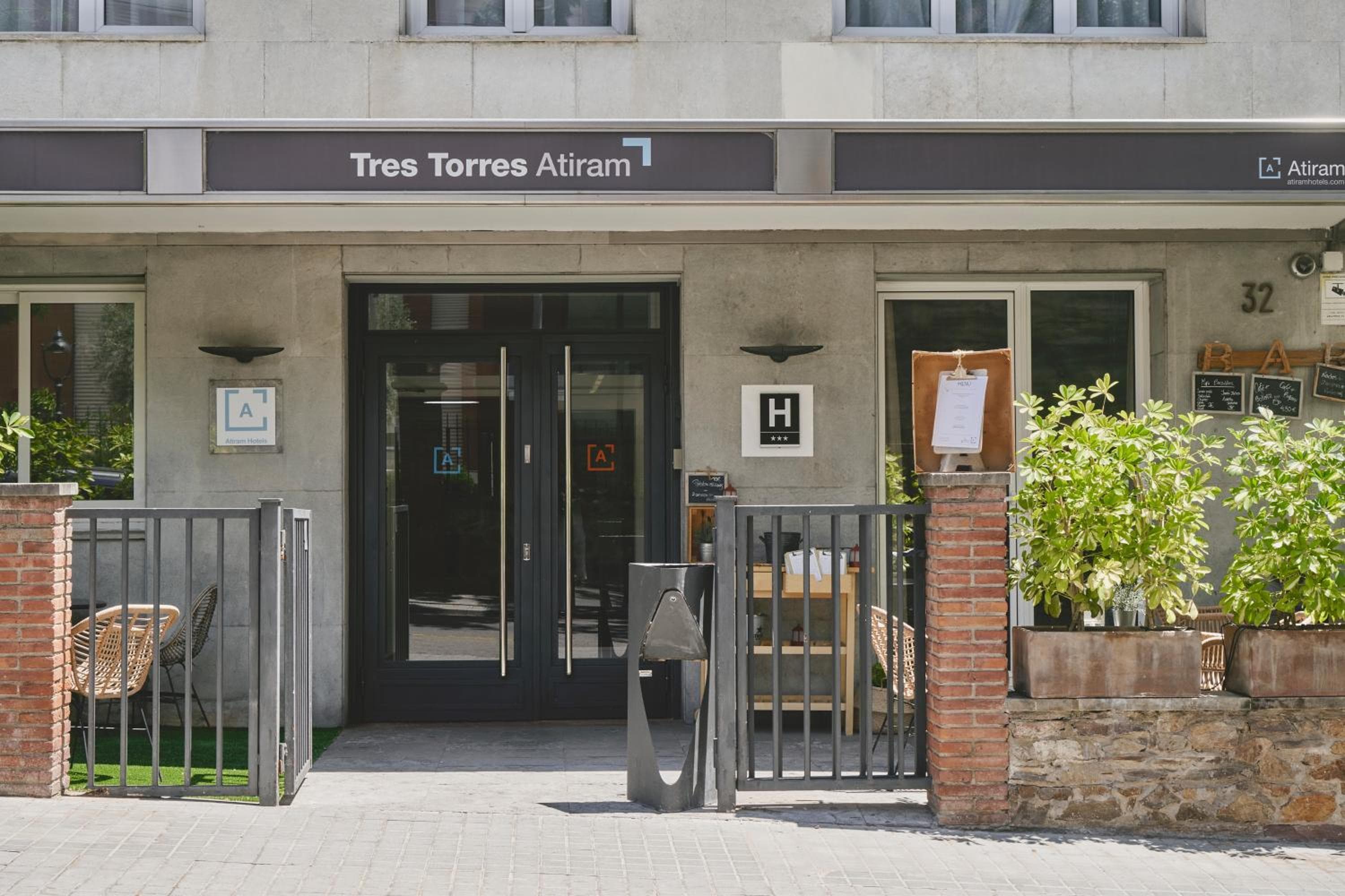 Hotel a Tres Torres Atiram — 1