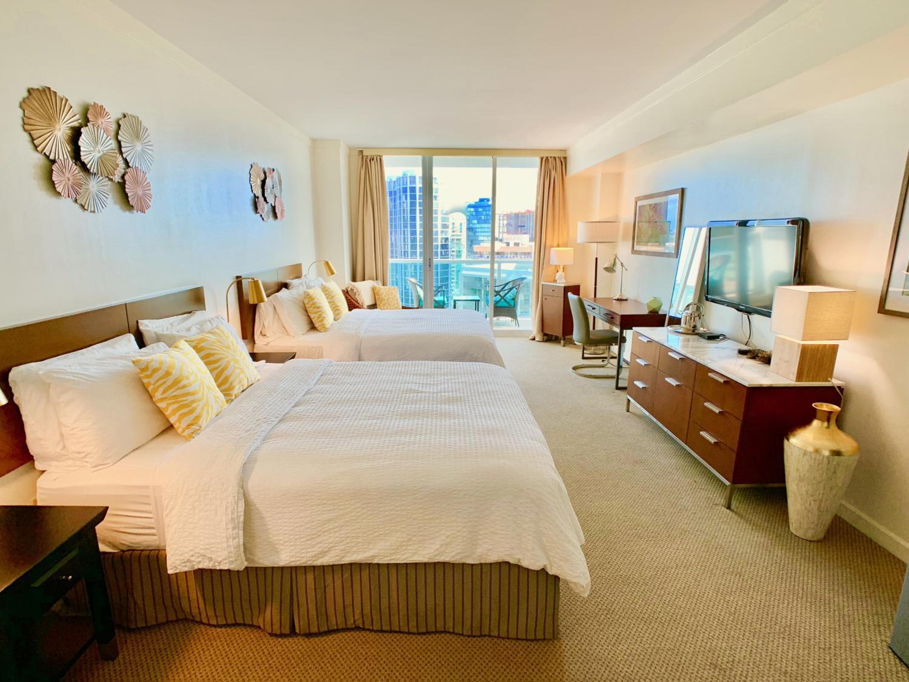 Balcony Ocean Views - Pool, Gym, Wi-Fi & Parking — 19