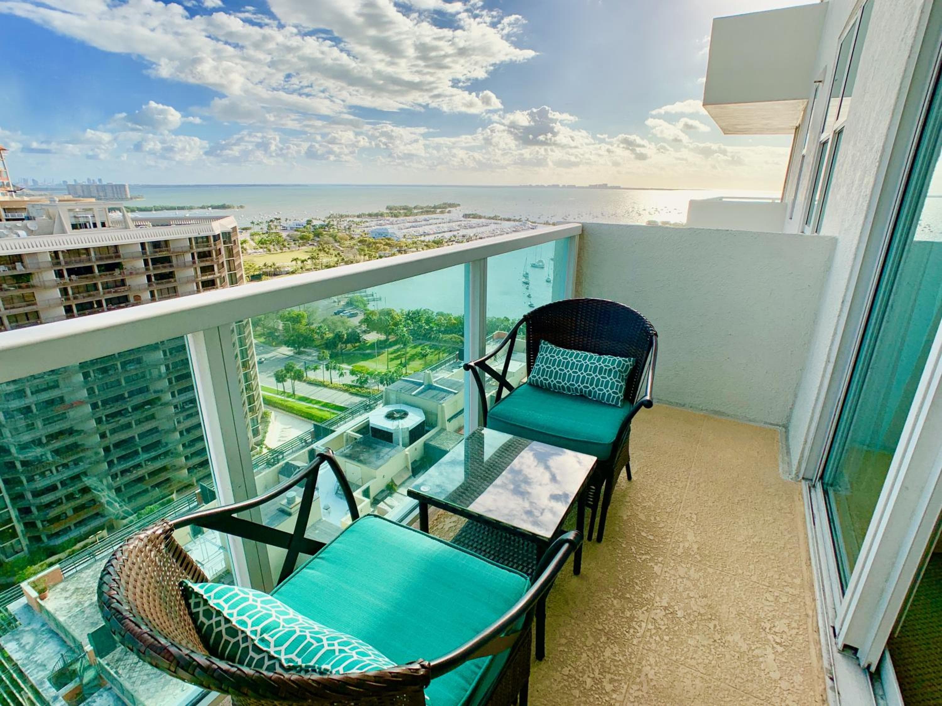 Spektakuläre Aussicht im Bayfront Coconut Grove — 9
