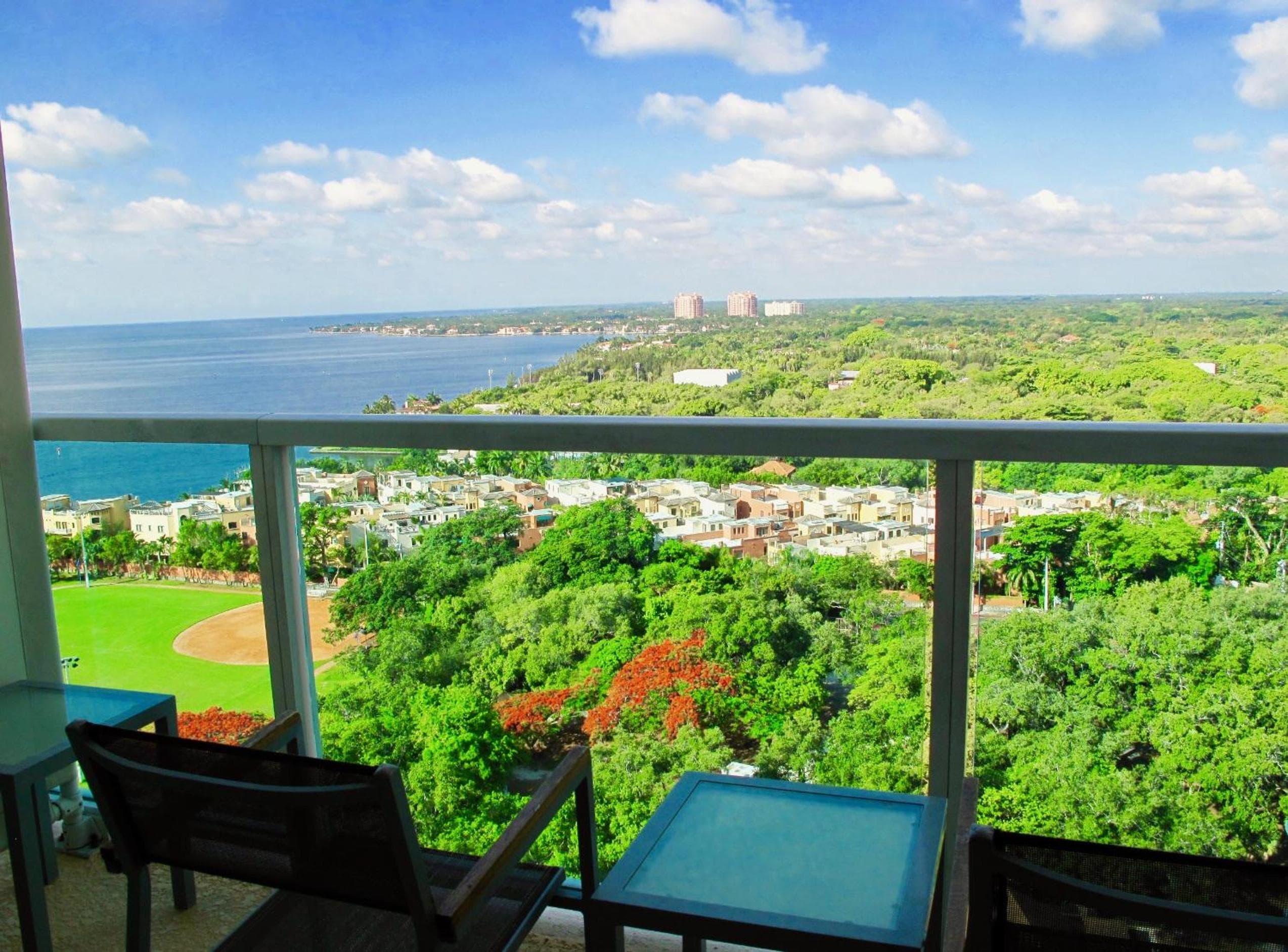 Spektakuläre Aussicht im Bayfront Coconut Grove — 7