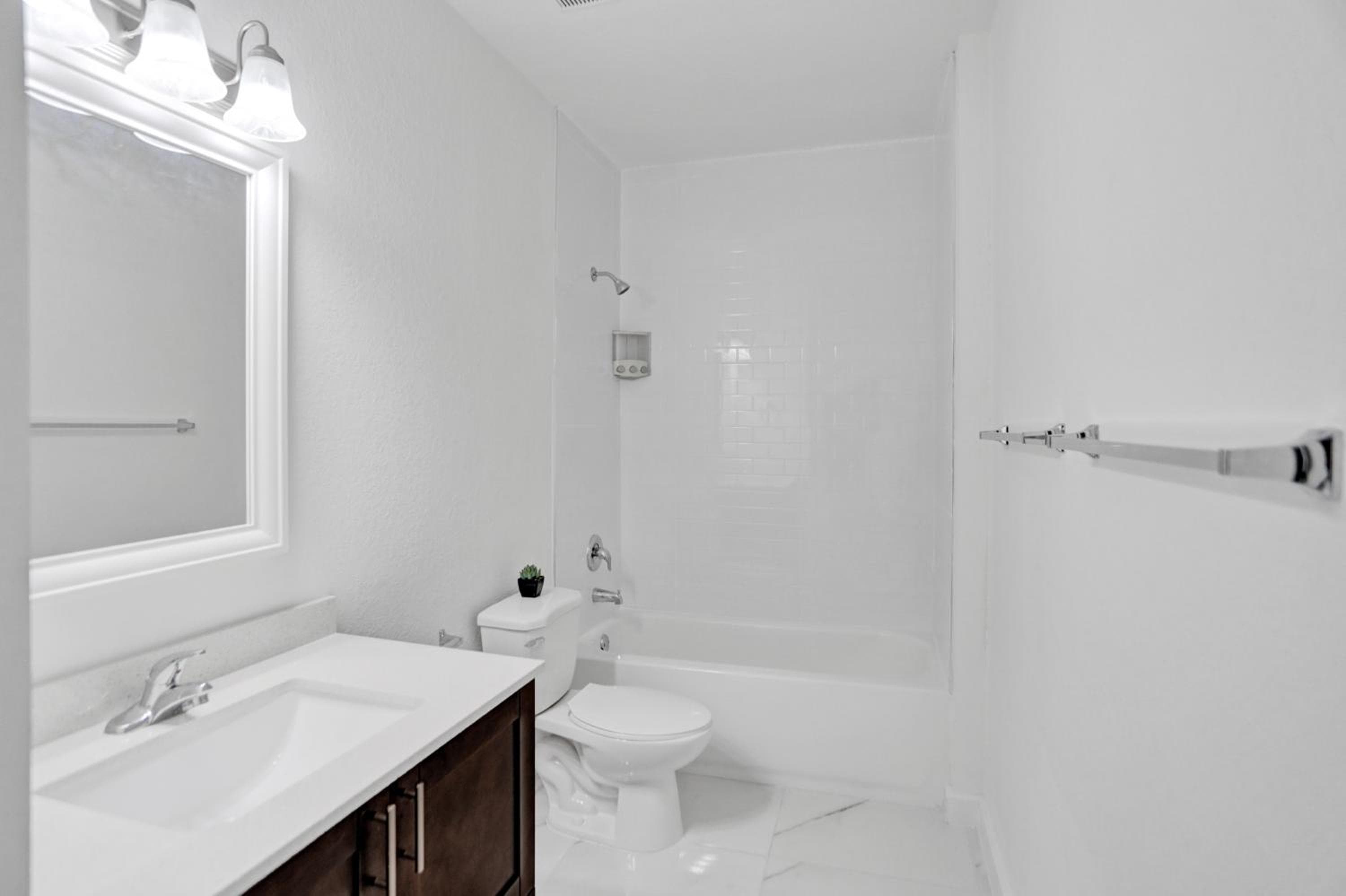 Renzzi Wynwood Apartments — 23