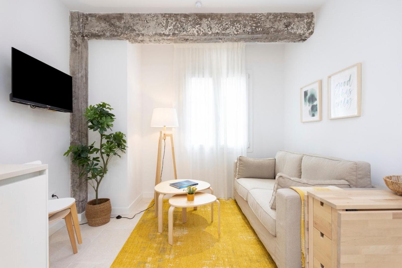 APARTAMENTOS PLAZA DEL CHARCO I — 1