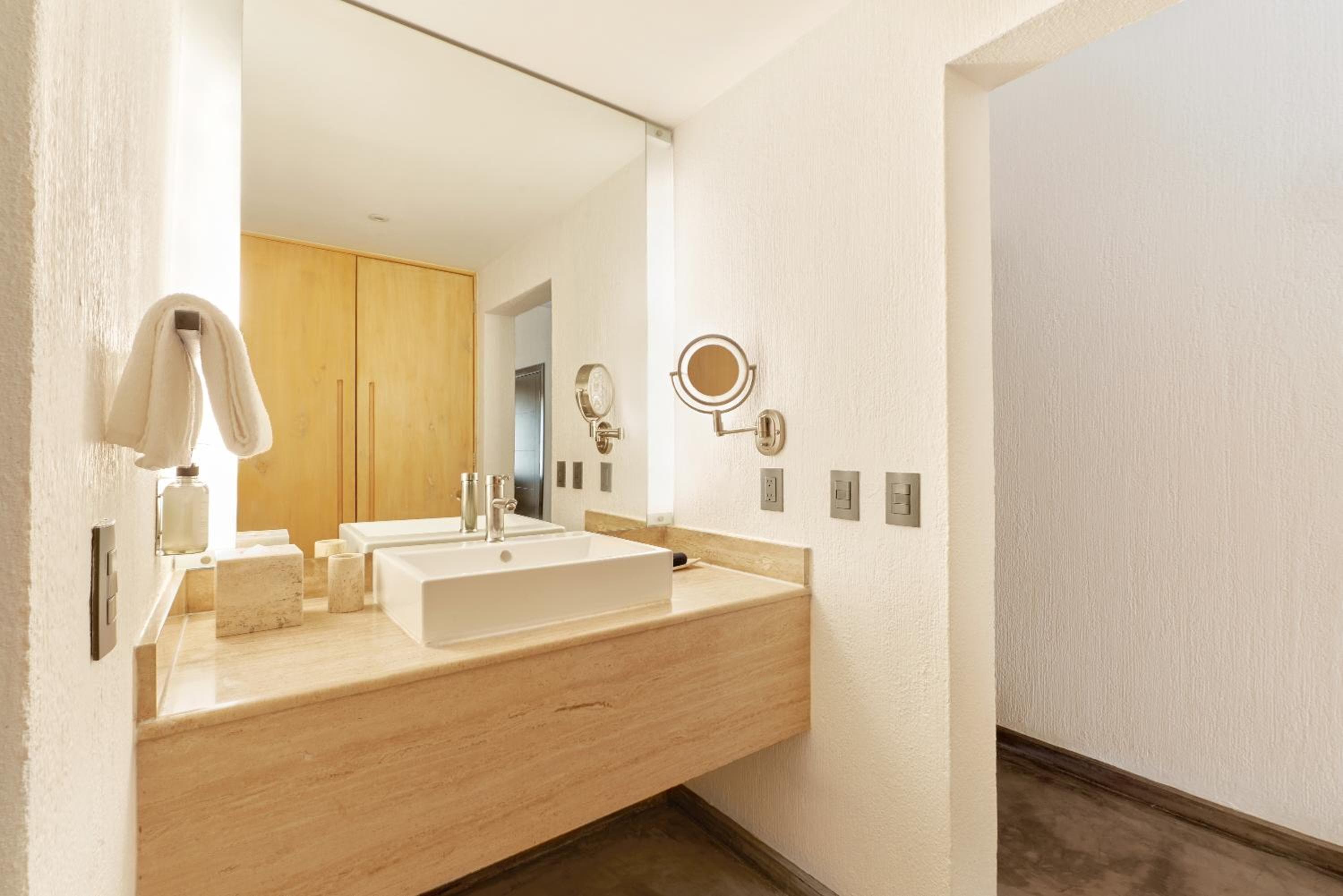 Bahia Hotel & Beach House — 27