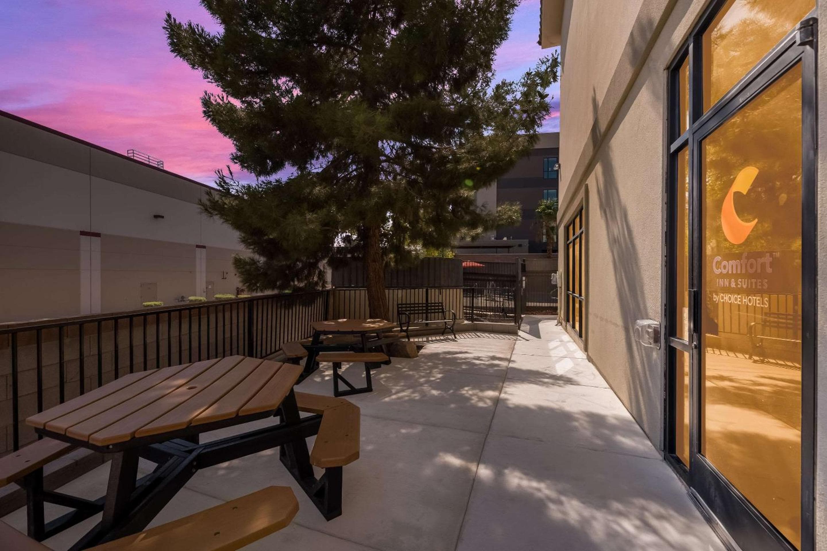 Comfort Inn & Suites Las Vegas - Nellis — 4