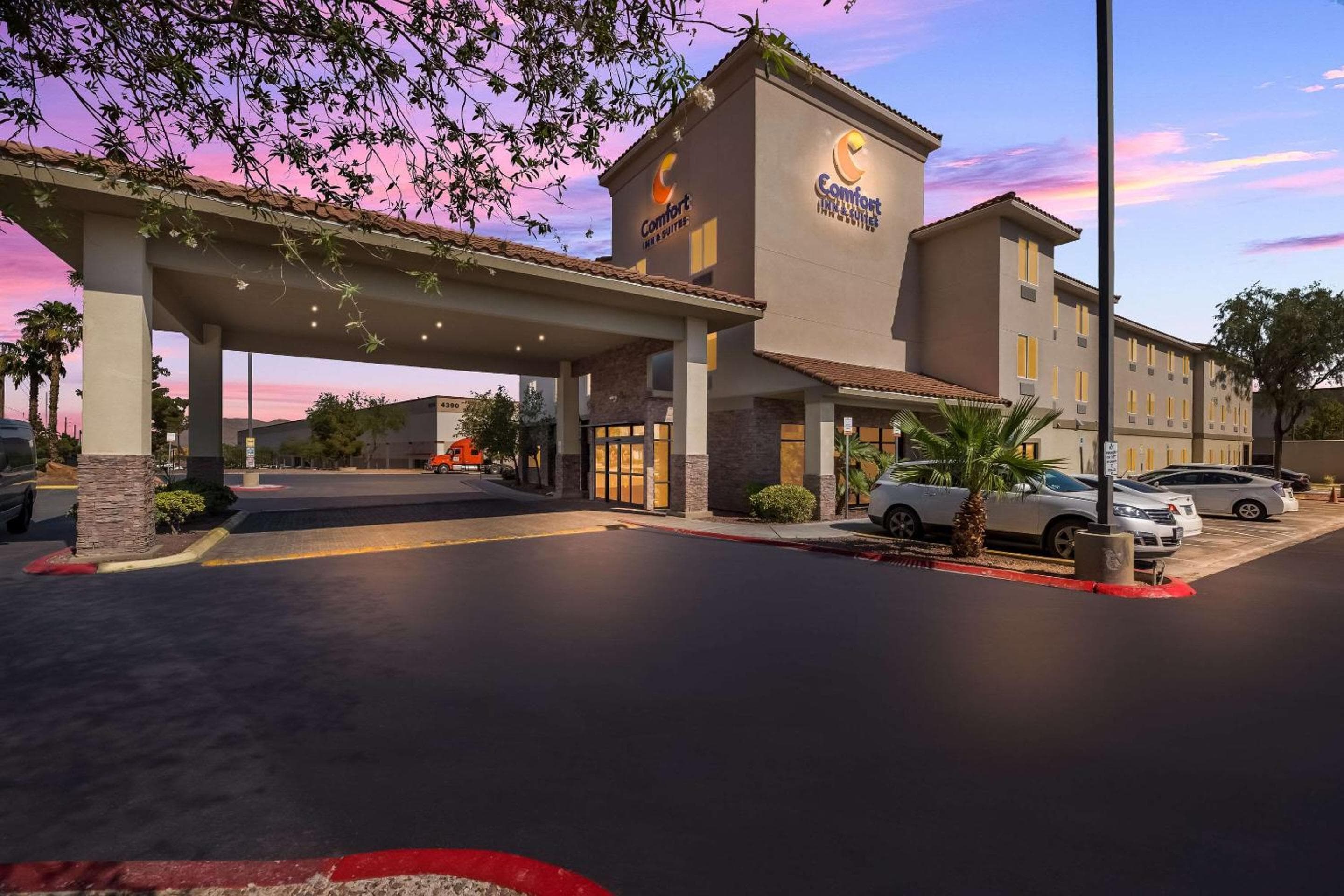 Comfort Inn & Suites Las Vegas - Nellis — 5