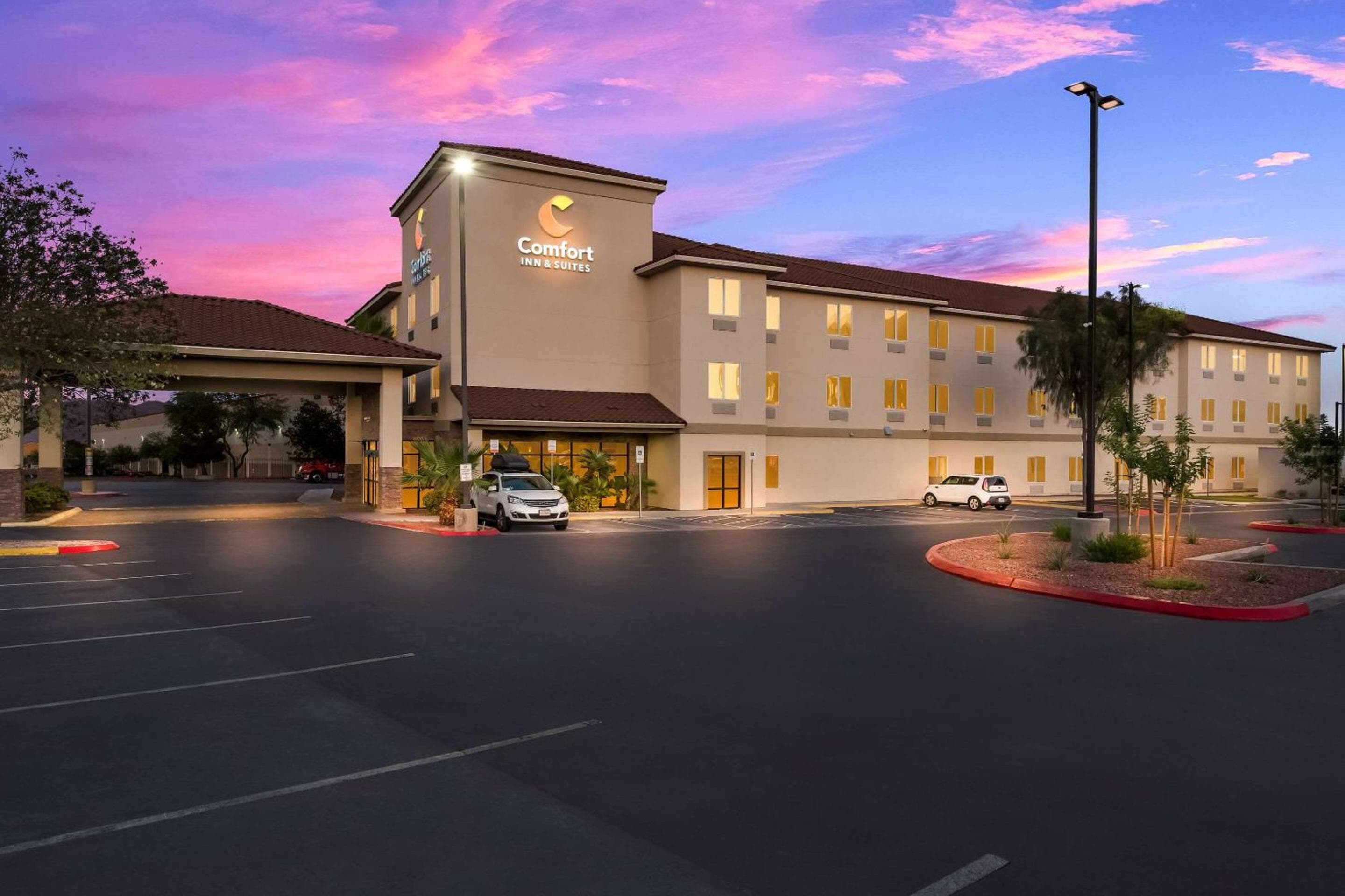 Comfort Inn & Suites Las Vegas - Nellis — 6