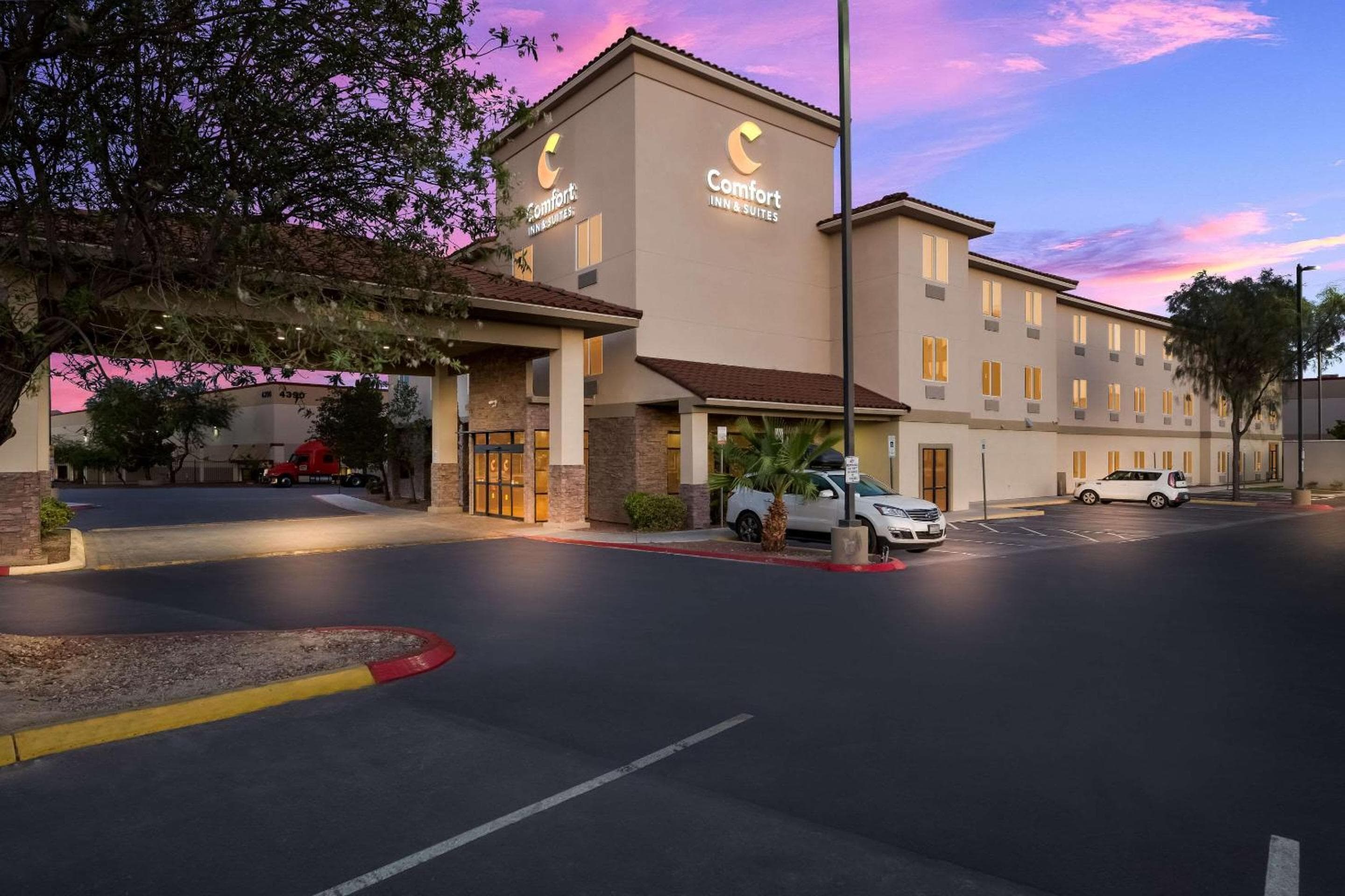 Comfort Inn & Suites Las Vegas - Nellis — 7