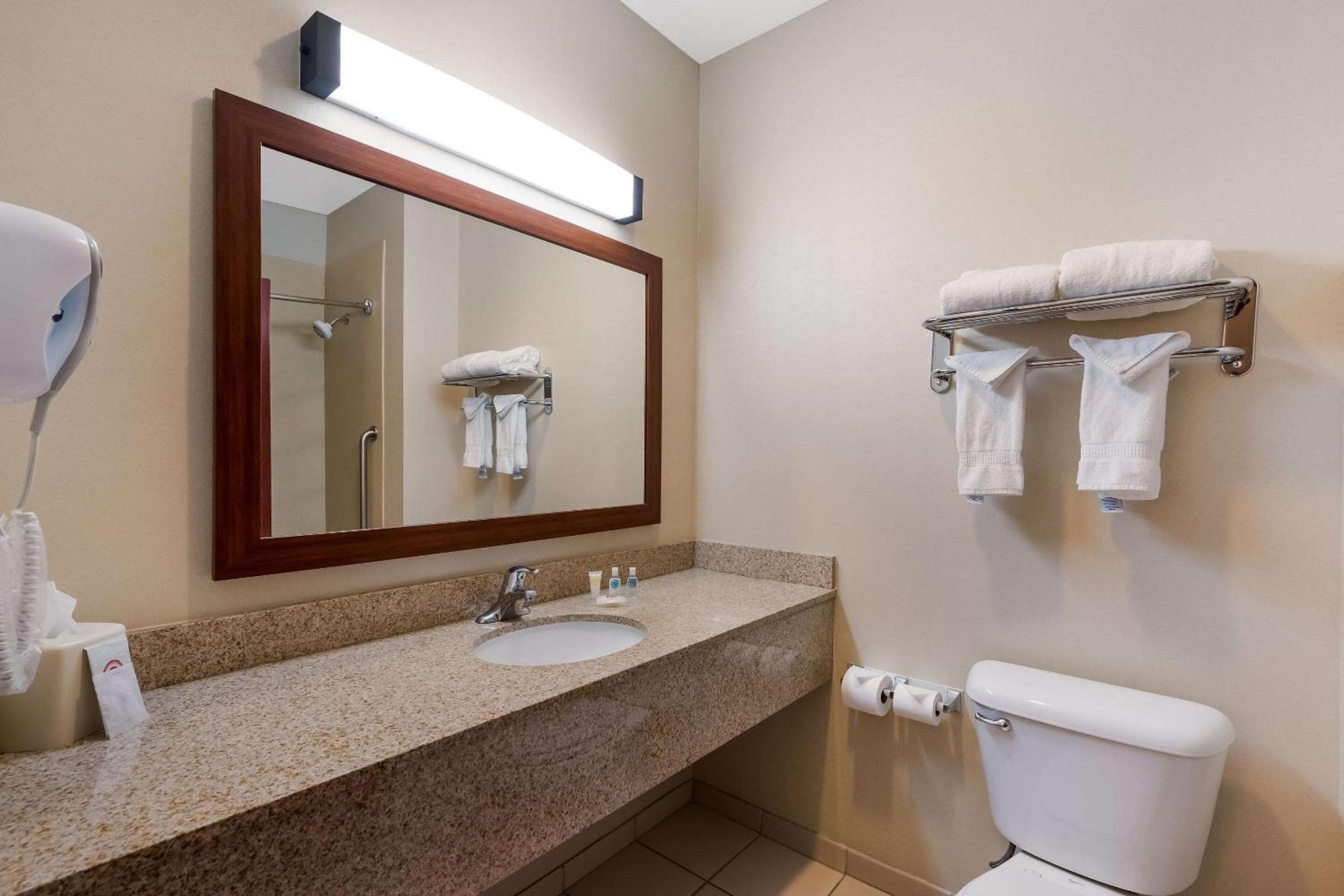 Comfort Inn & Suites Las Vegas - Nellis — 24