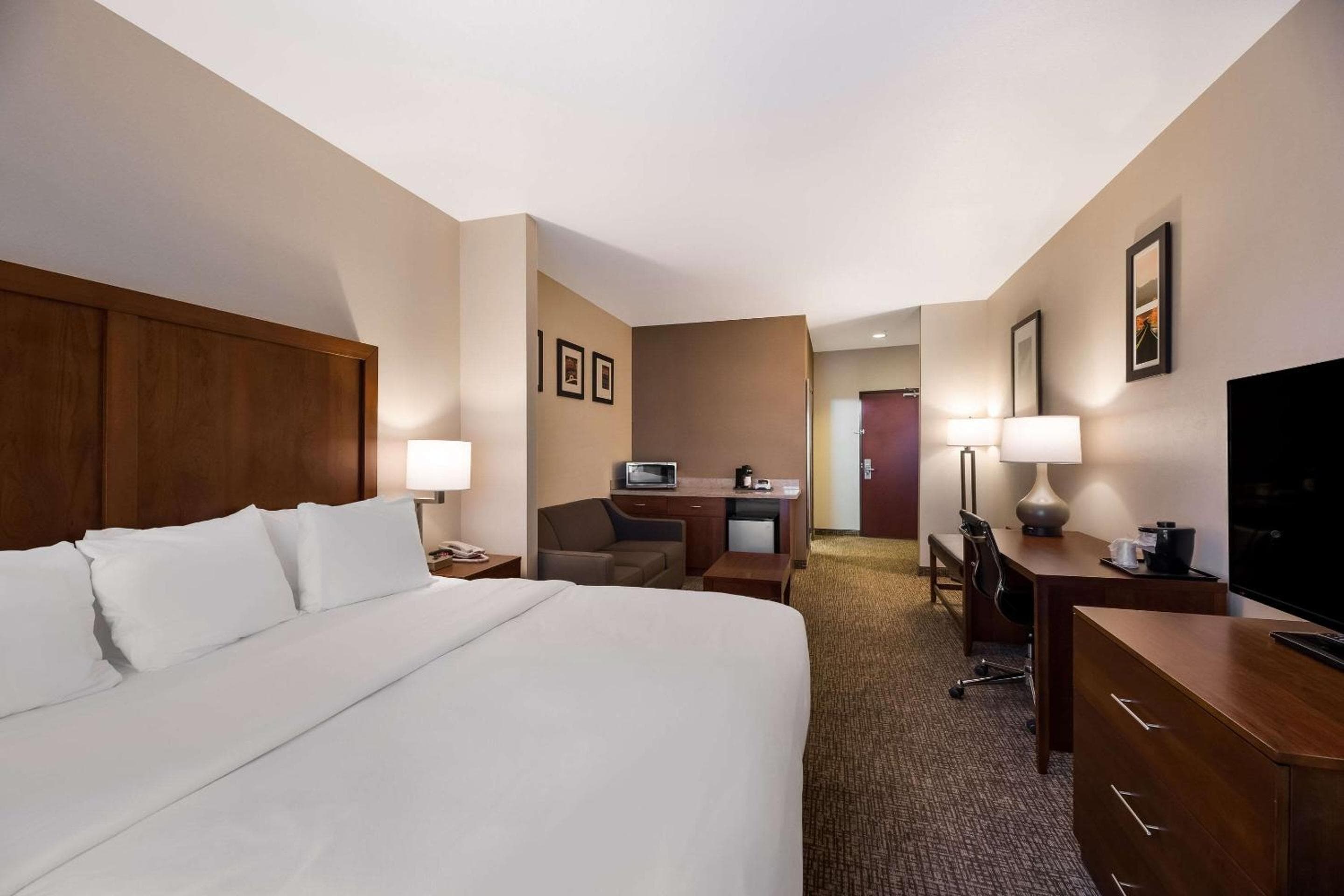 Comfort Inn & Suites Las Vegas - Nellis — 28