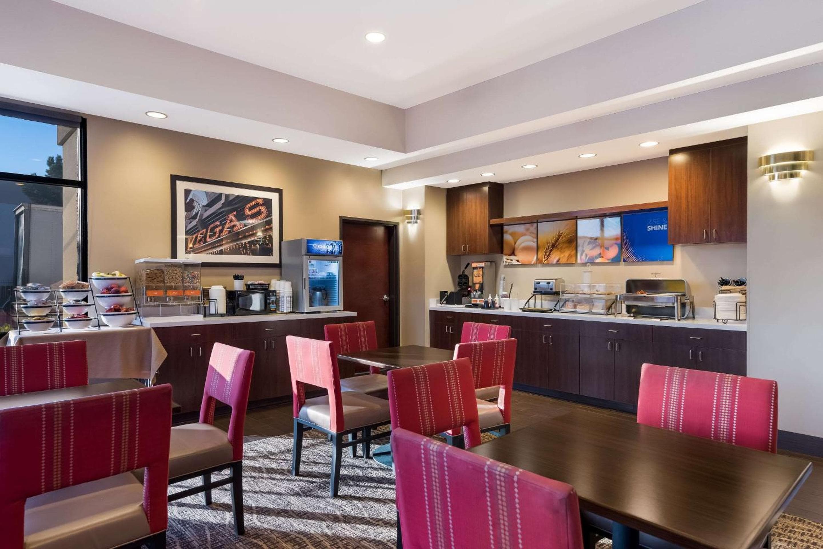 Comfort Inn & Suites Las Vegas - Nellis — 21