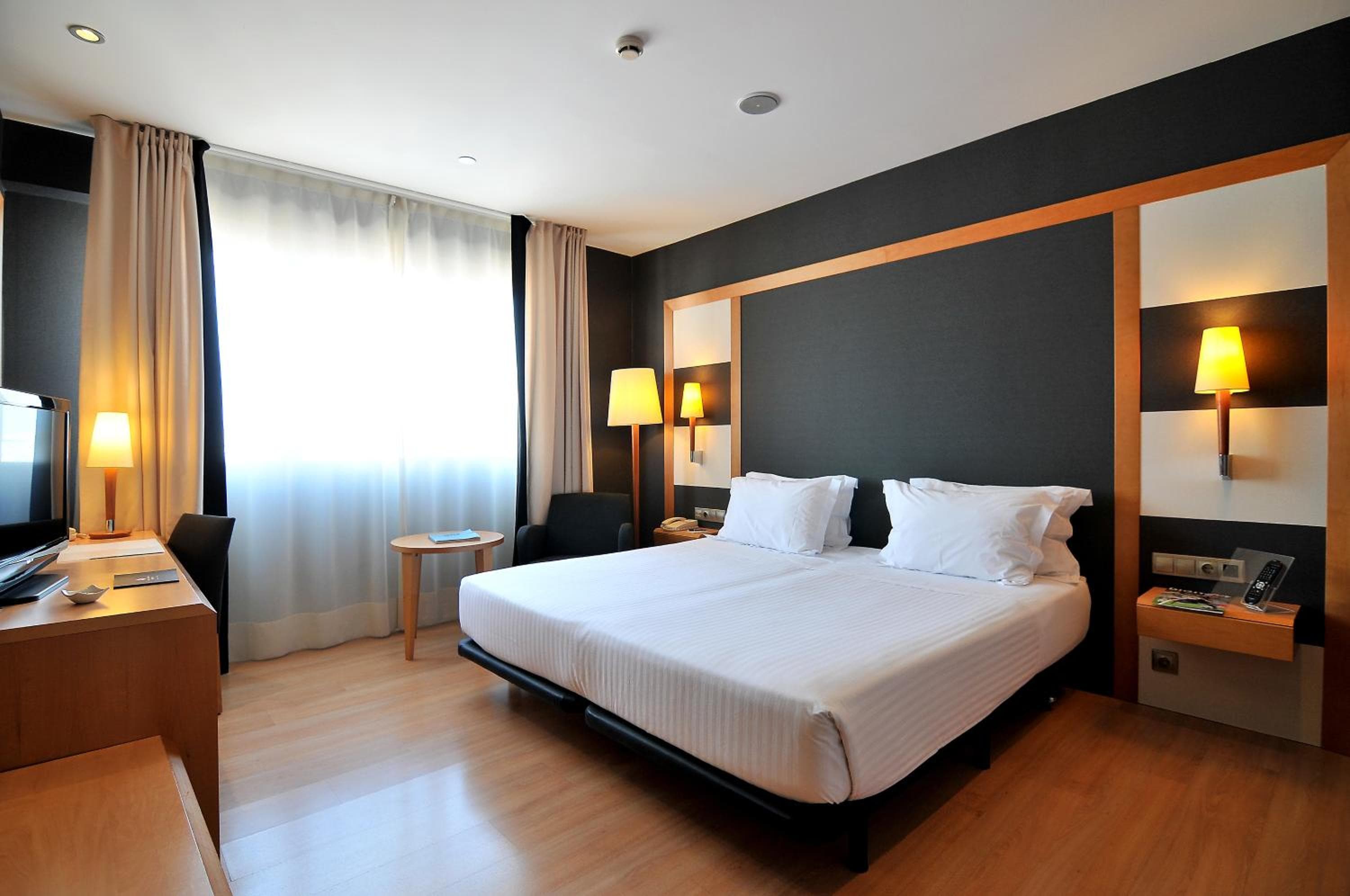Hotel Barcelona Universal — 6