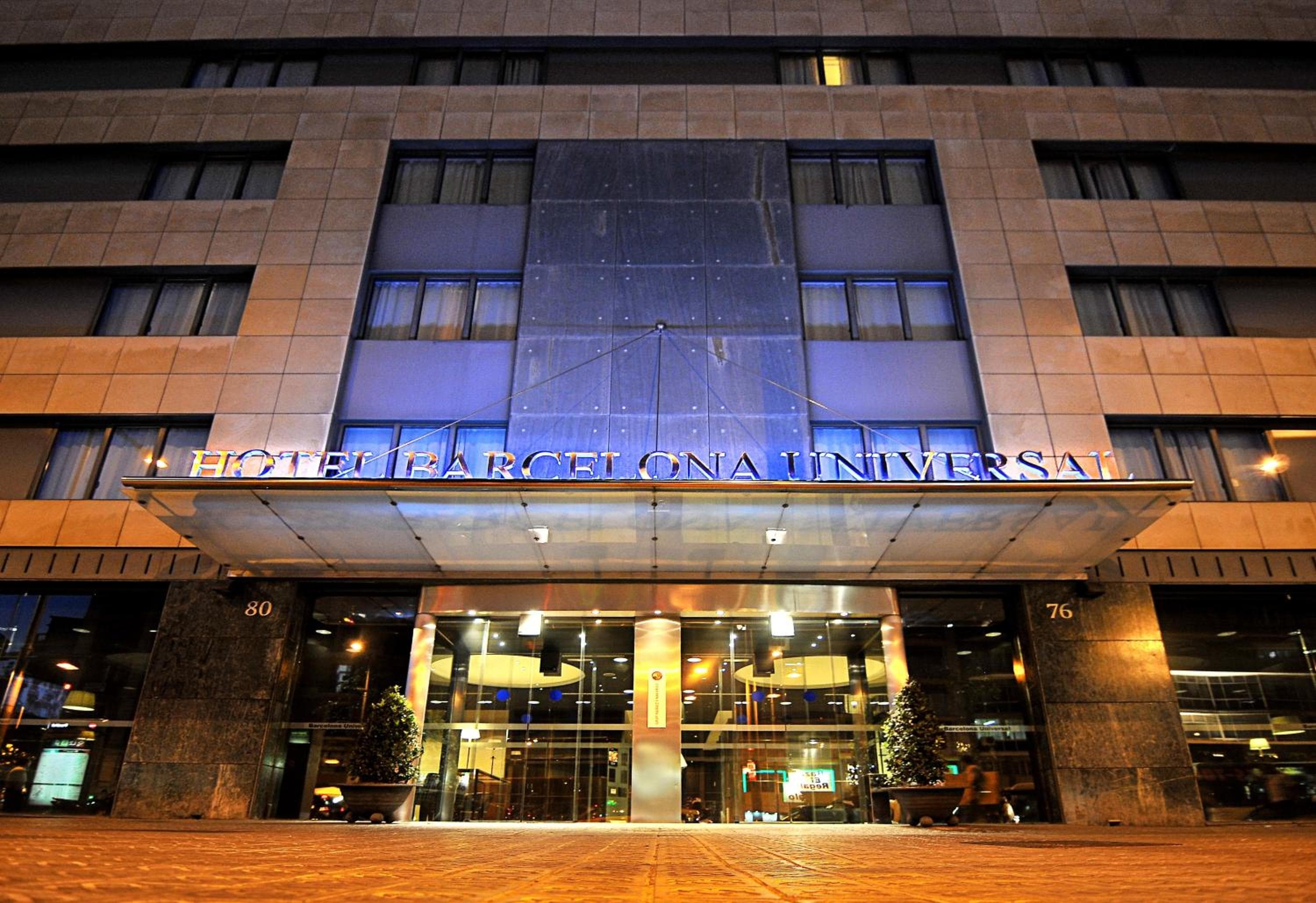Hotel Barcelona Universal — 12