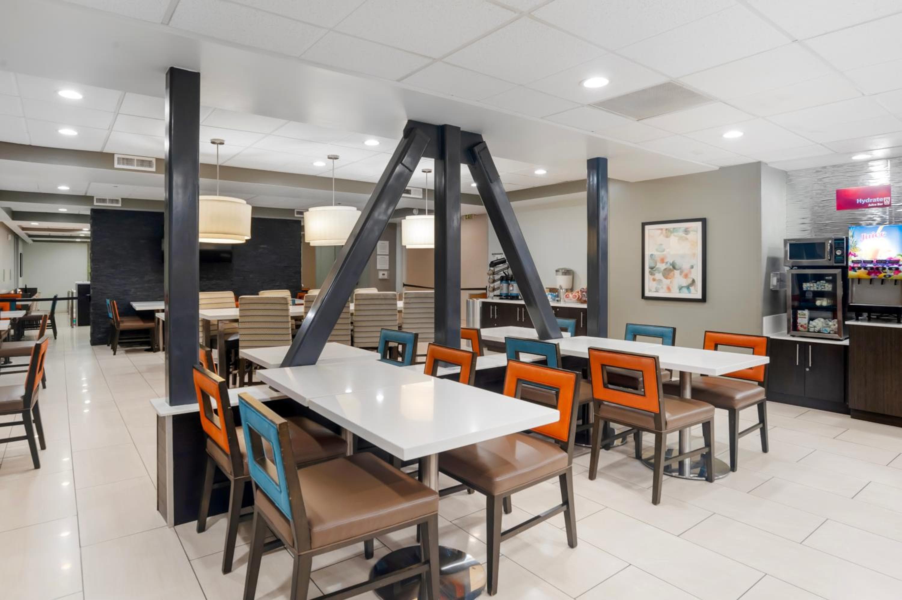 Best Western Plus Commerce Hotel — 28