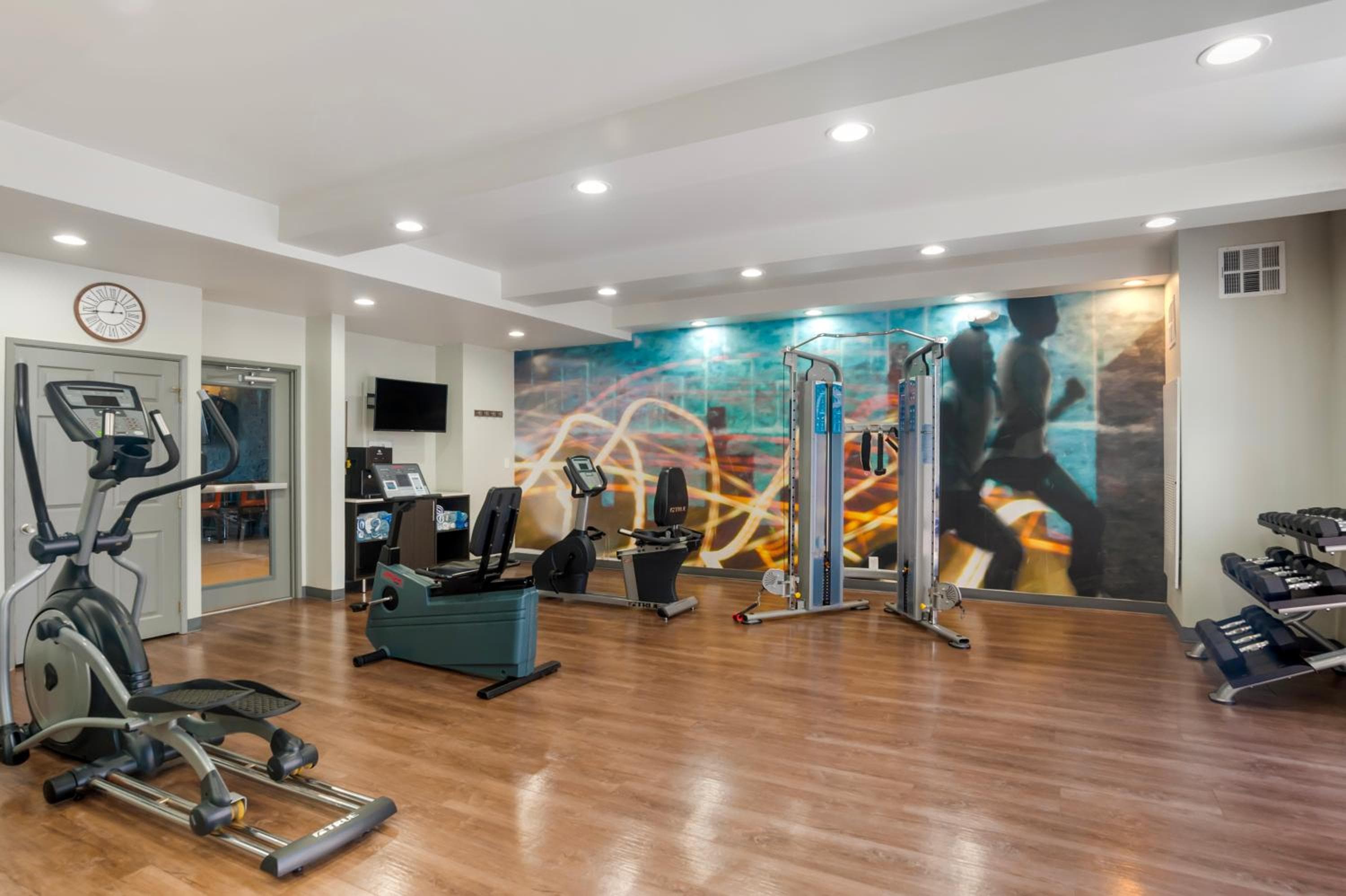 Best Western Plus Commerce Hotel — 5