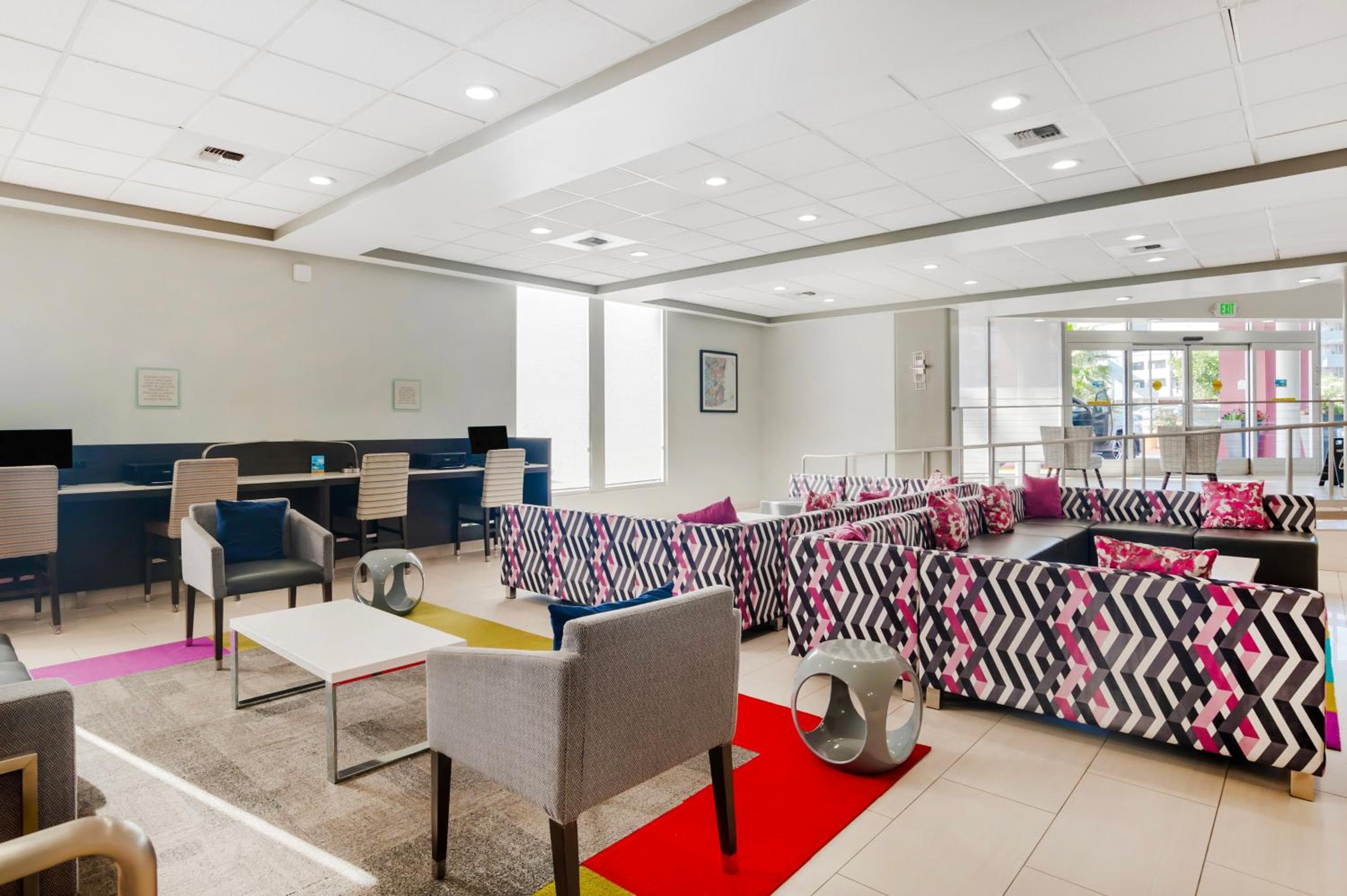 Best Western Plus Commerce Hotel — 25