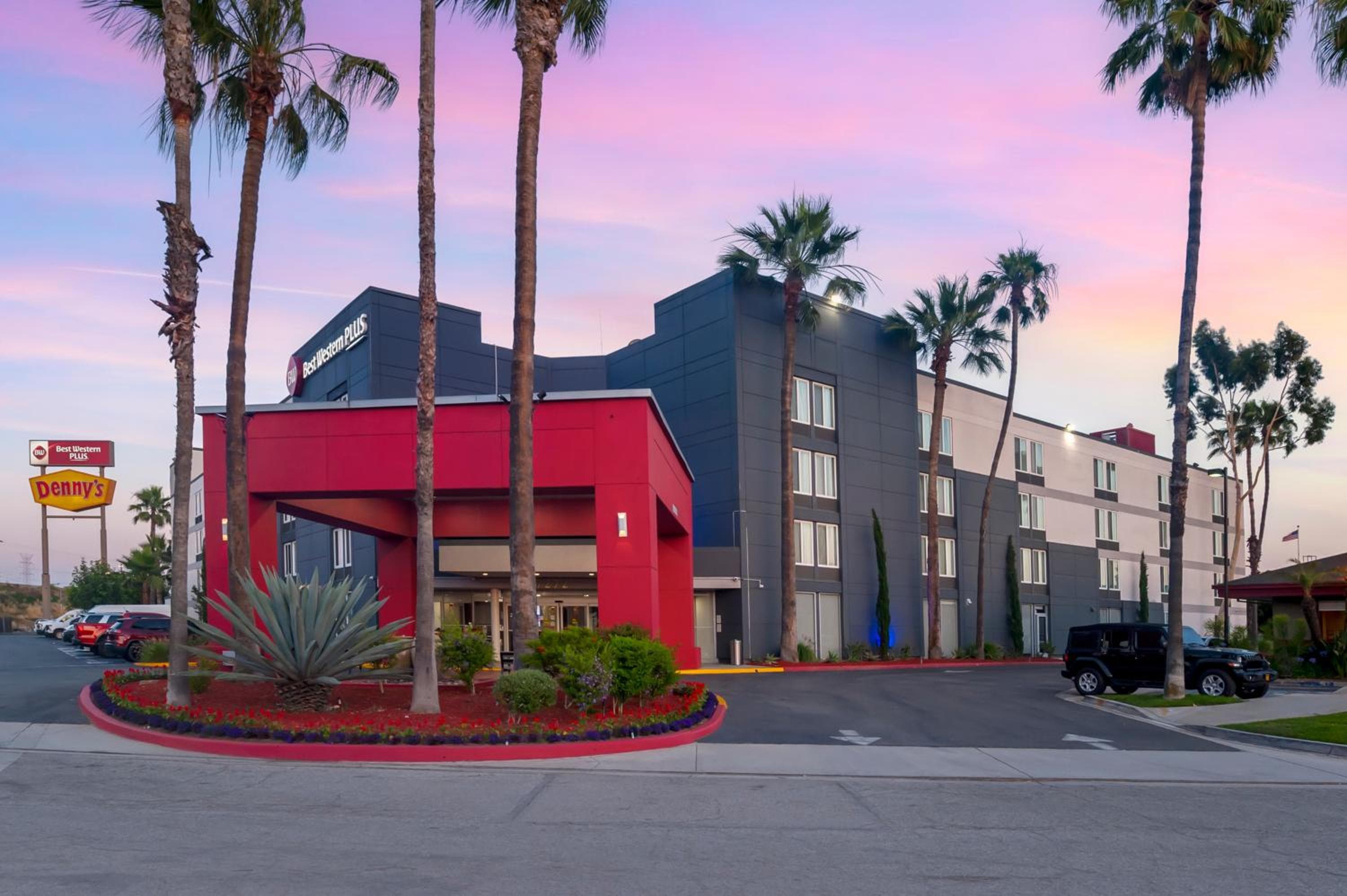 Best Western Plus Commerce Hotel — 4