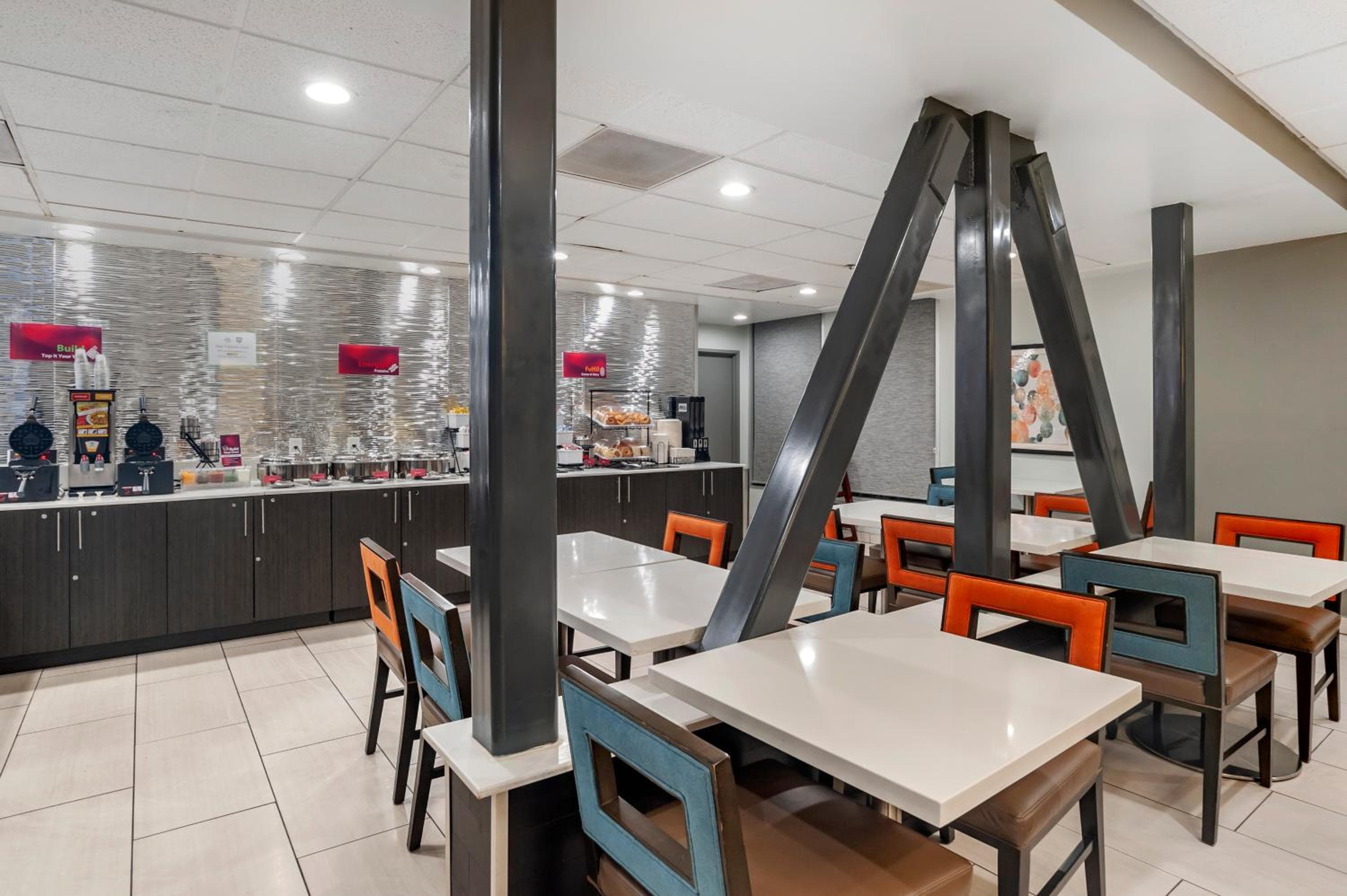 Best Western Plus Commerce Hotel — 20