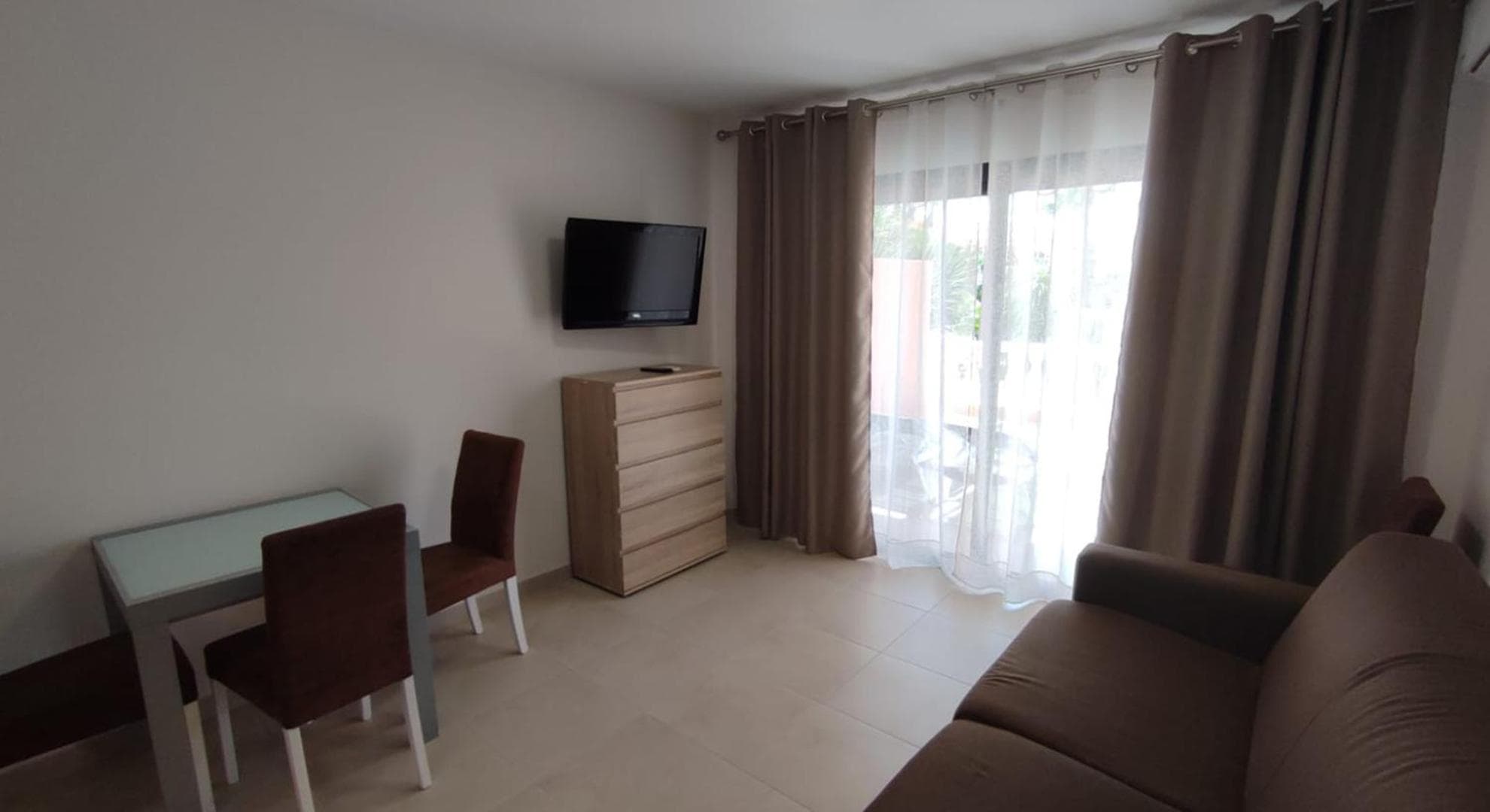 Beachfront Residence Las Americas - TRG — 2
