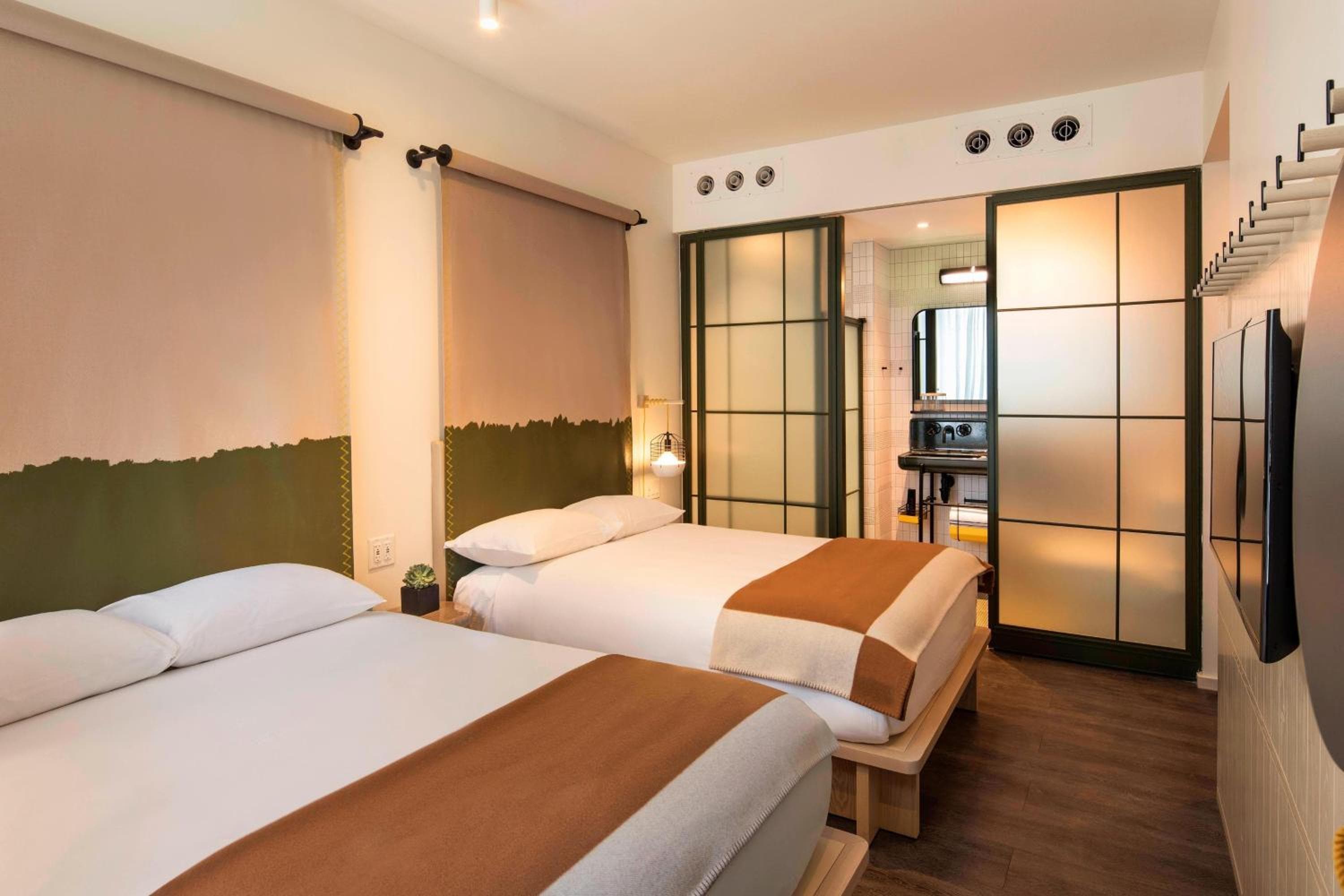 Moxy NYC Chelsea hotel, 105 West 28th Street, New York, United States — photo 14