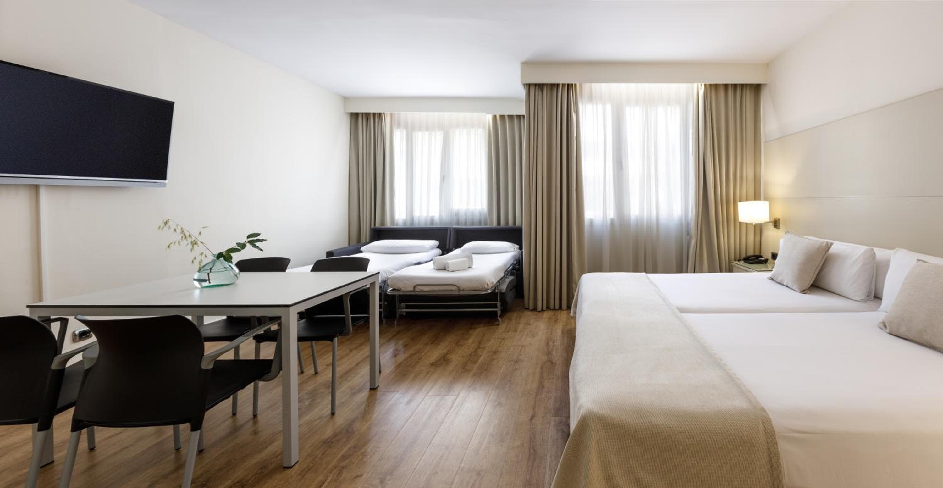 Aparthotel Mariano Cubi Barcelona — 4