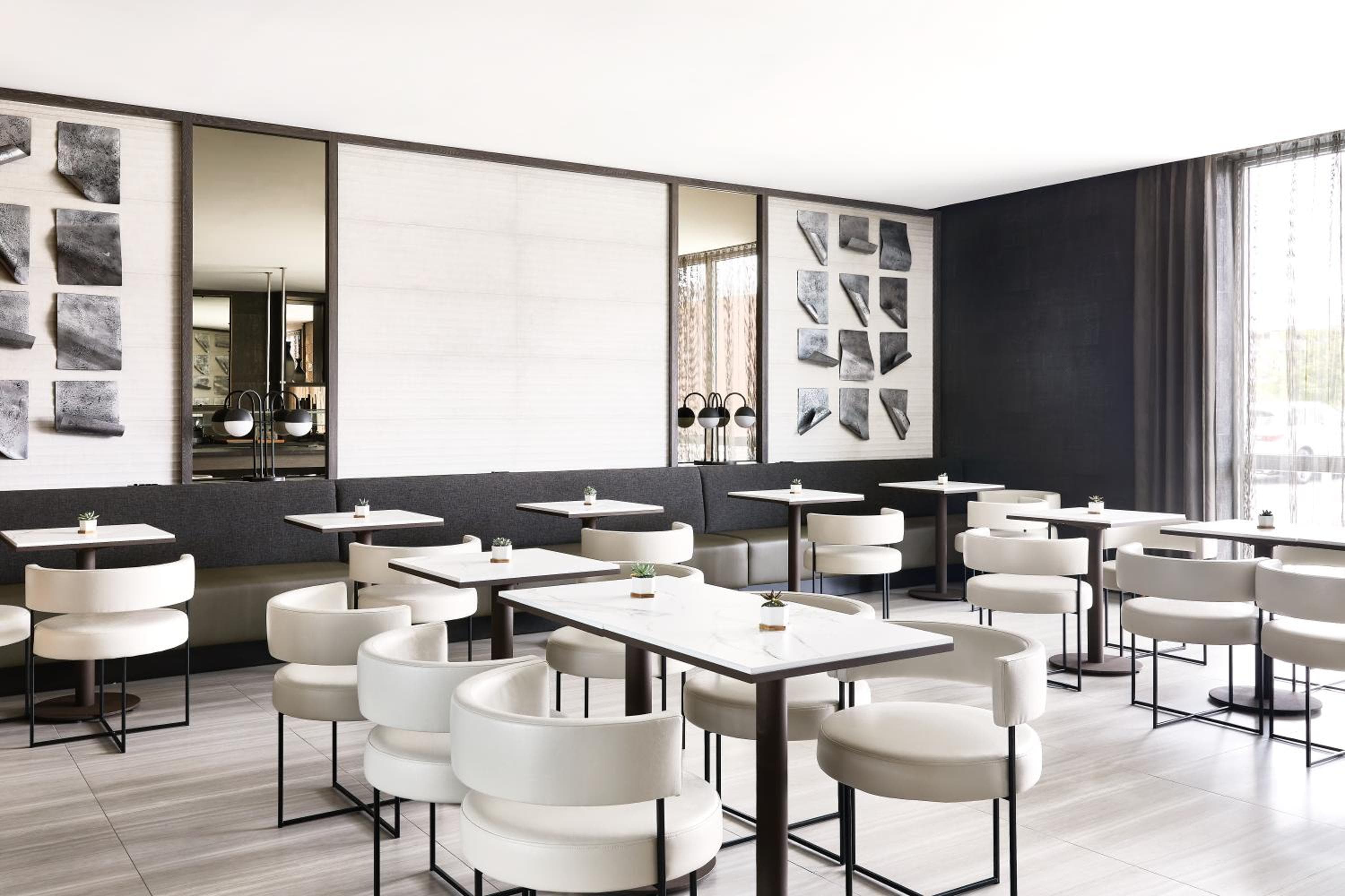 AC Hotel by Marriott Miami Airport West/Doral — 21
