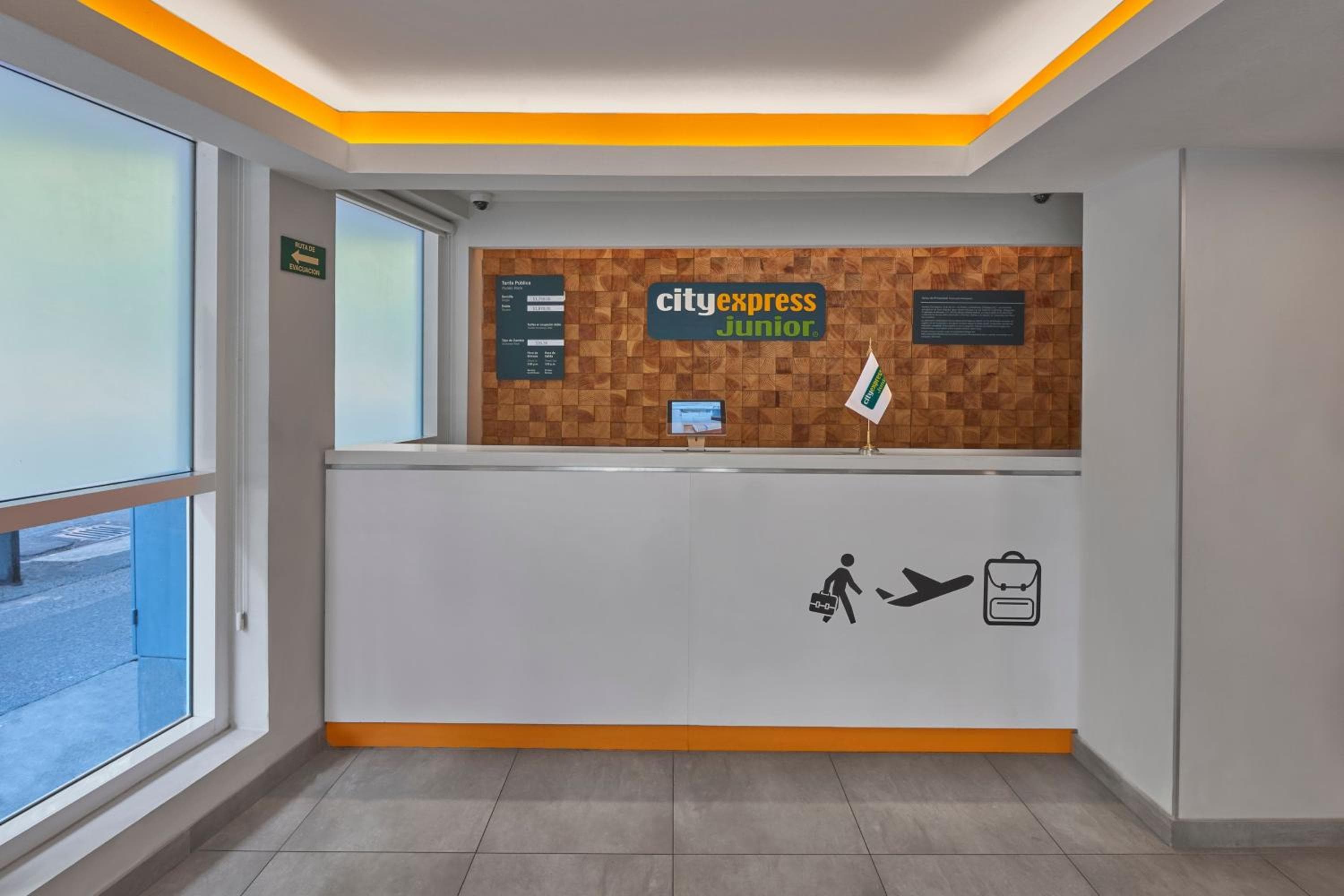 City Express Junior by Marriott Ciudad de México Sullivan -> City Express Junior von Marriott Ciudad de México Sullivan — 5