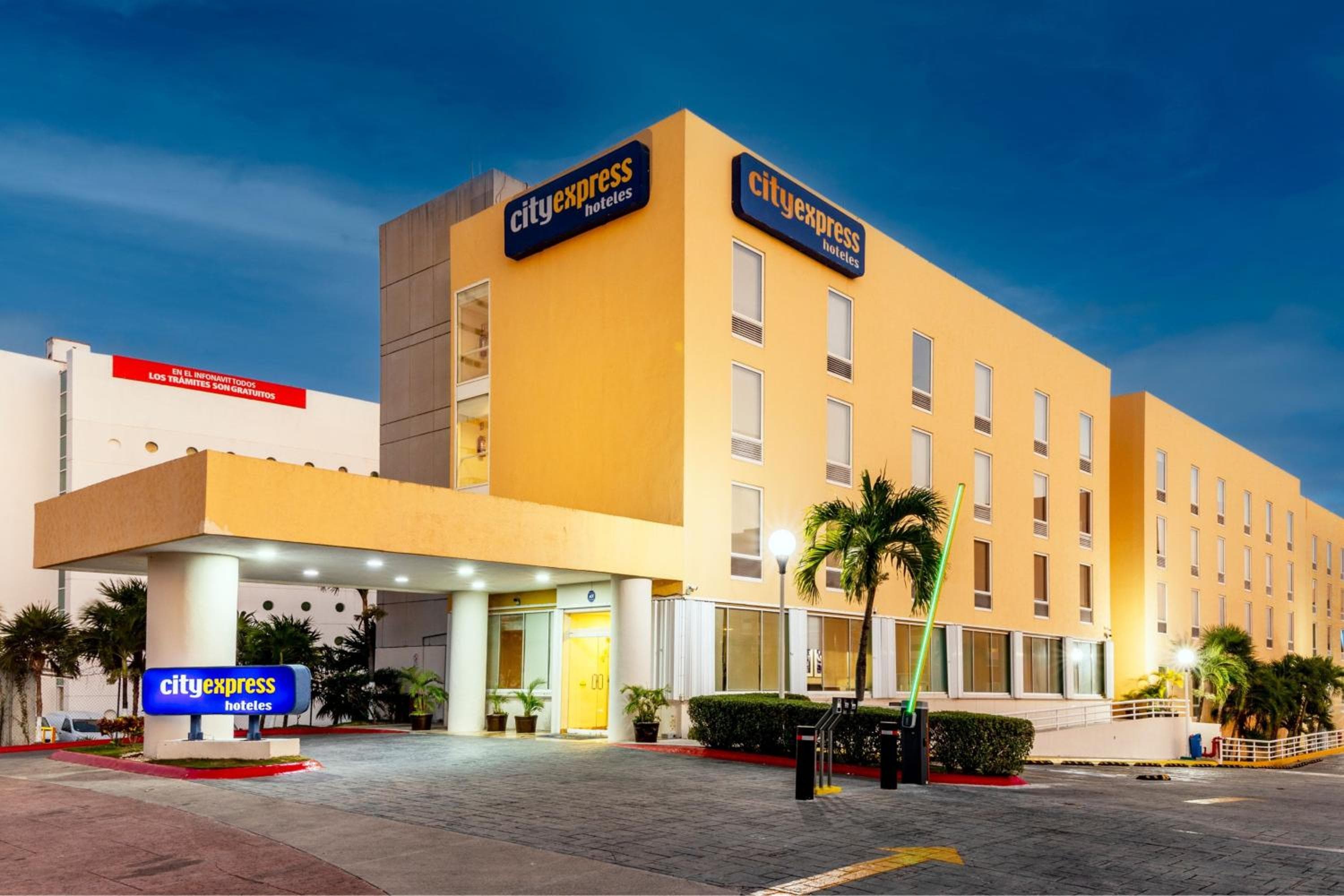 City Express by Marriott Cancun — 4