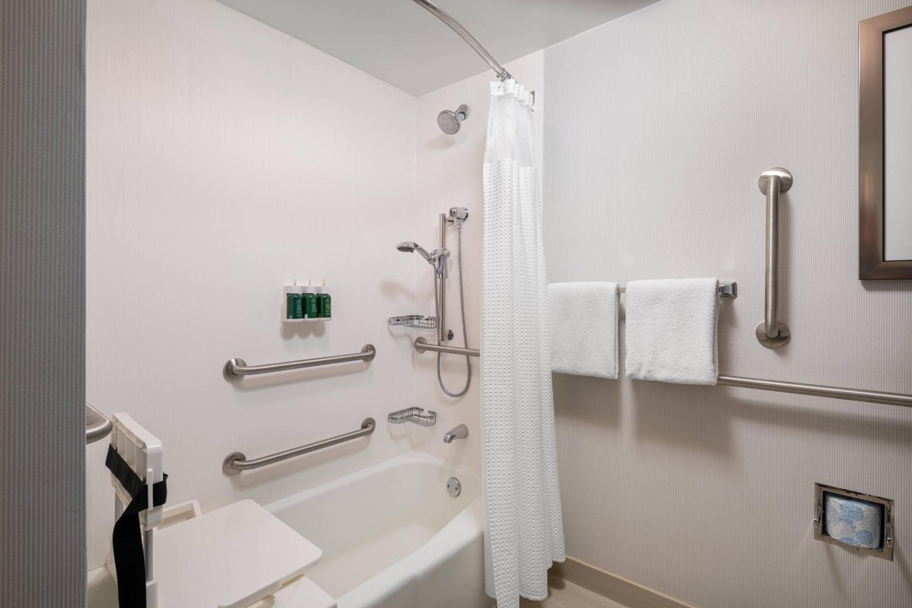 Courtyard by Marriott Las Vegas Convention Center — 16