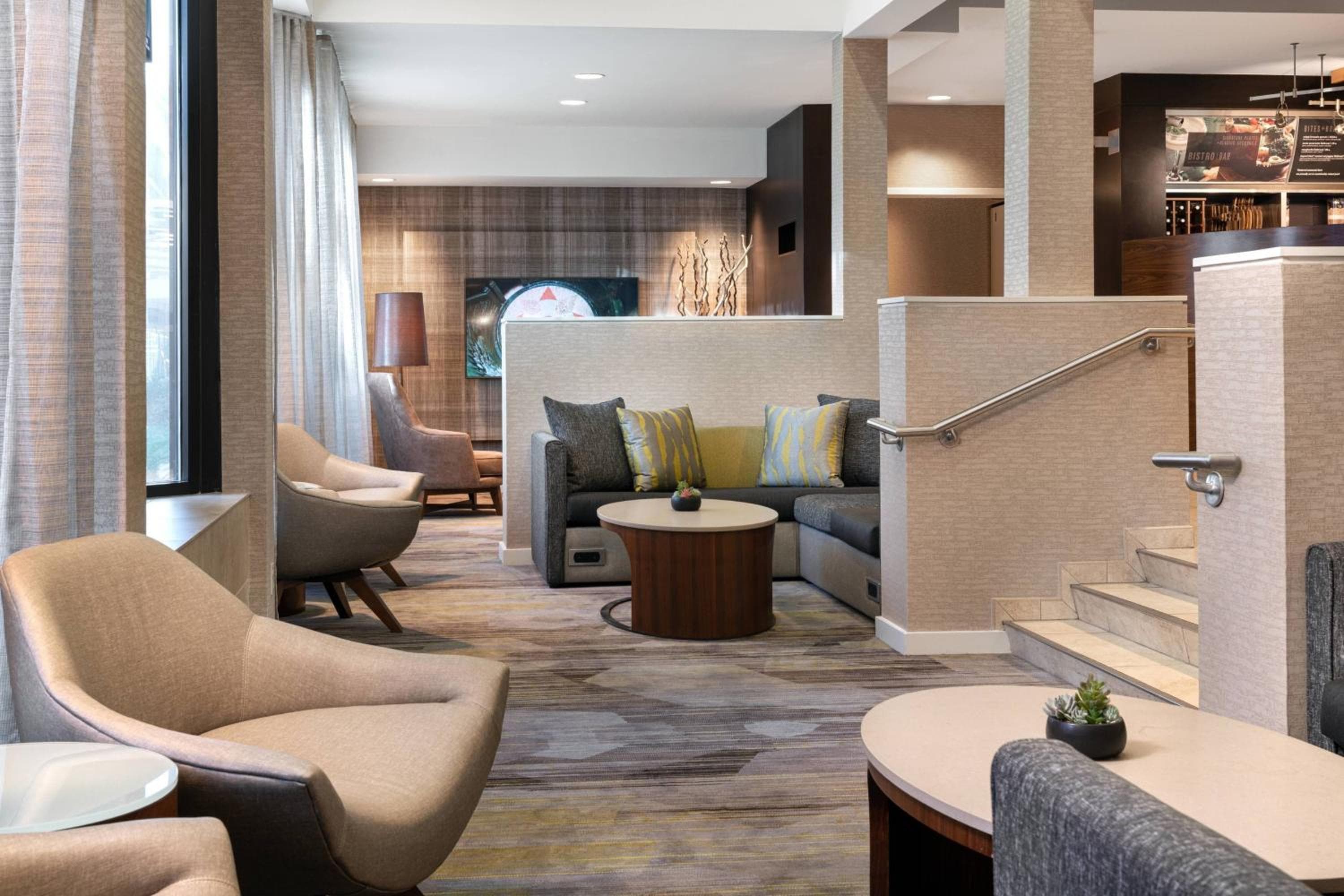 Courtyard by Marriott Las Vegas Convention Center — 18